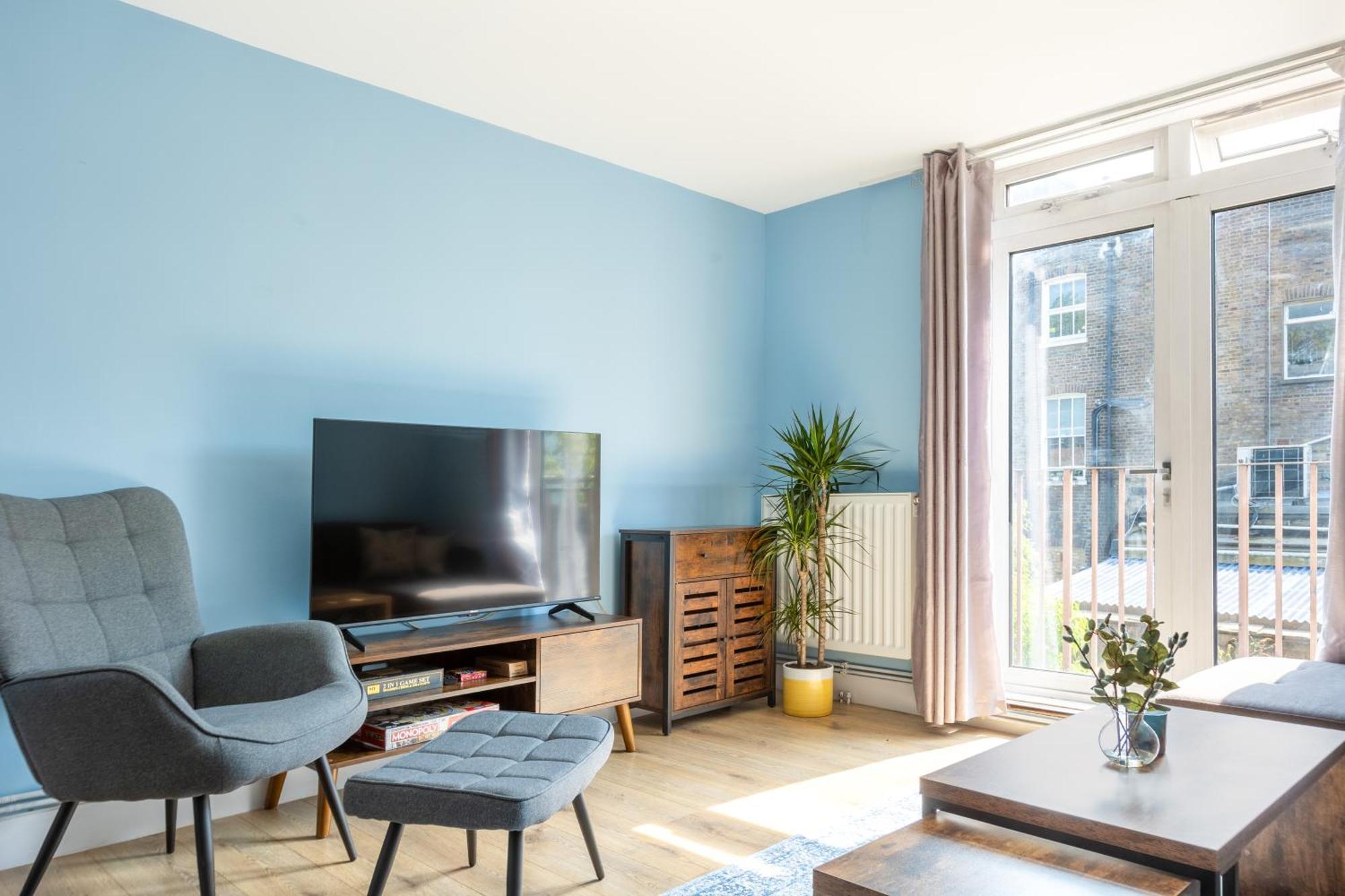 Apartment Magnificent 3br With Balcony