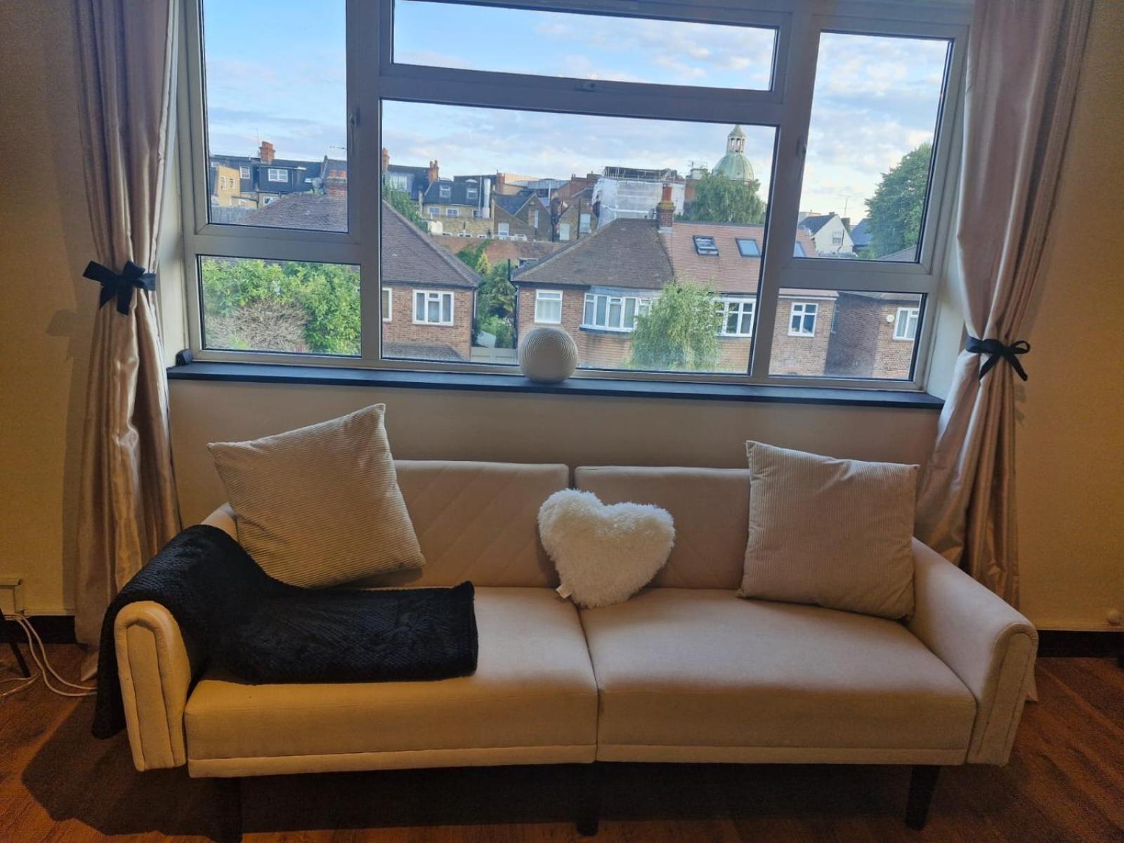 Elegant & Spacious 2-bedroom In Wimbledon Apartamento *