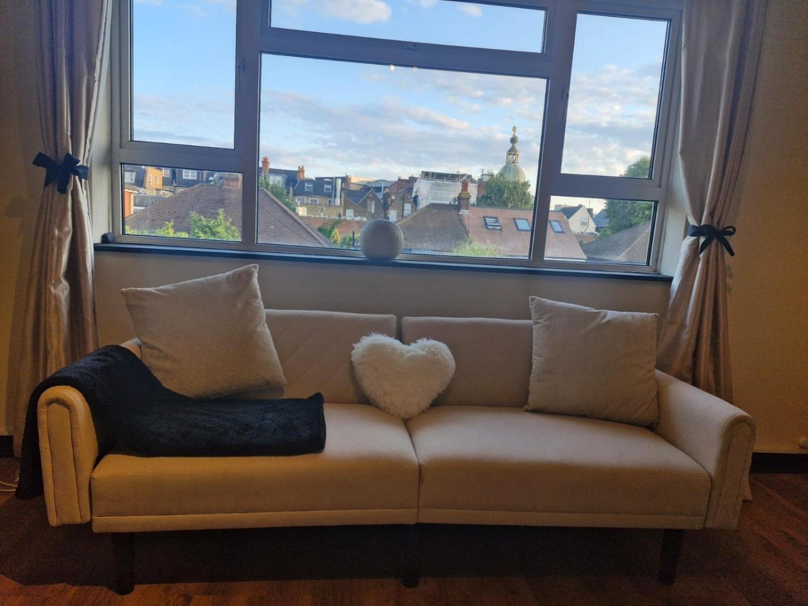 Elegant & Spacious 2-bedroom In Wimbledon Apartamento Londres