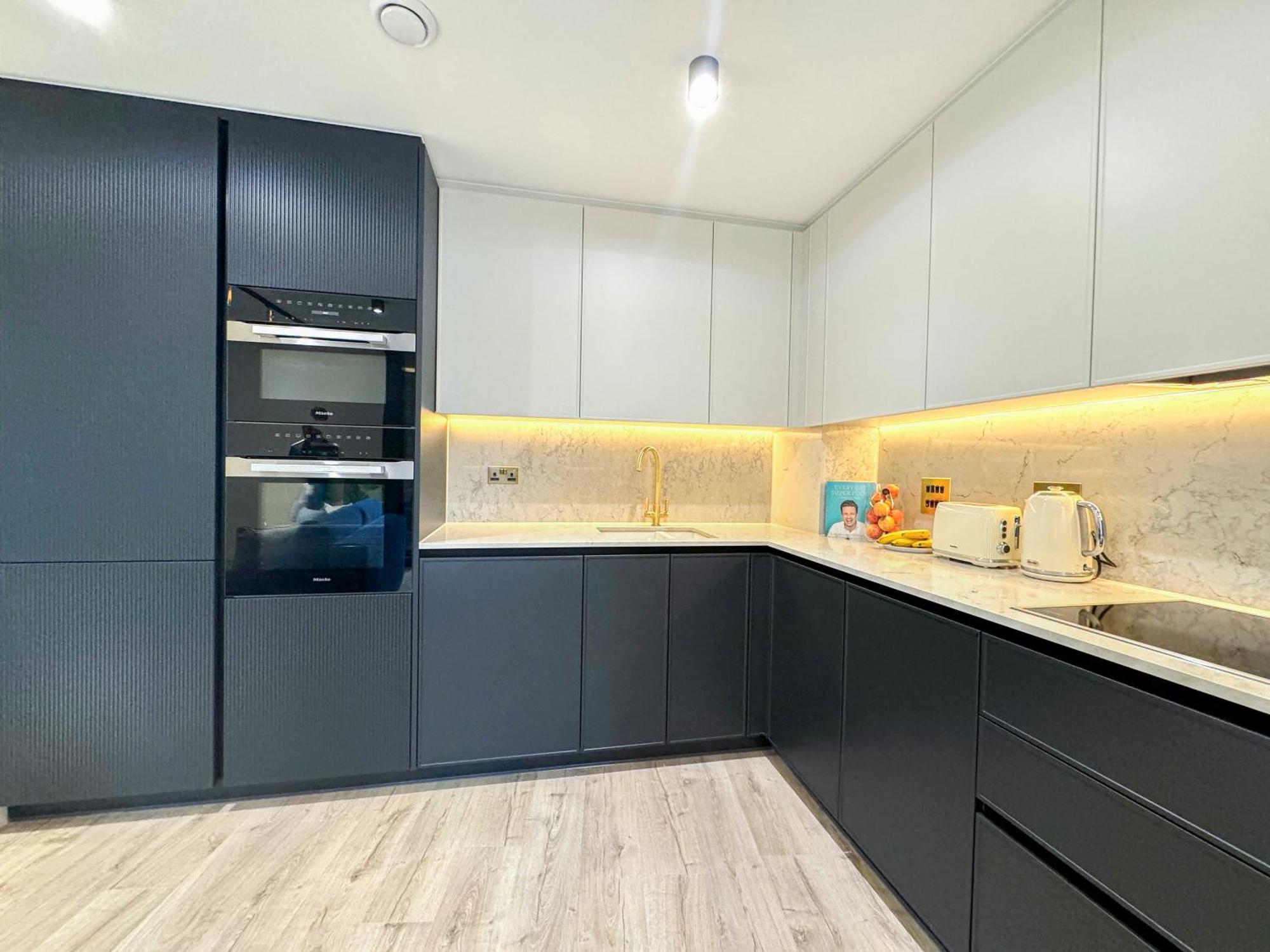 Apartamento Lavish 2 Bedroom Flat With Private Balcony In Clerkenwell, Barbican Londres