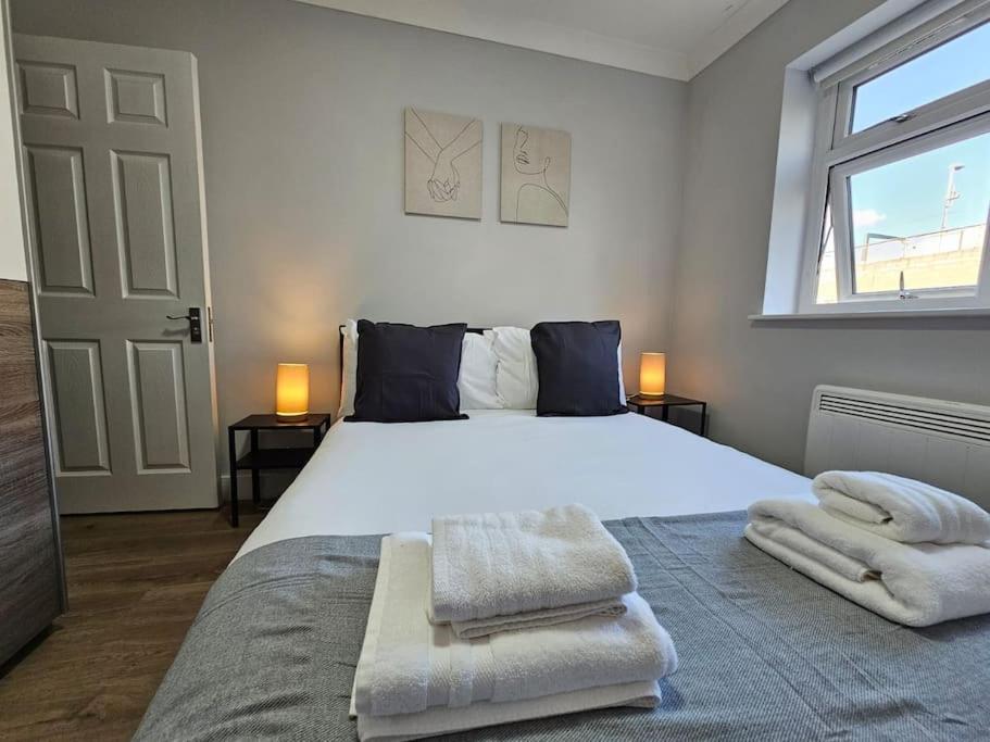 Apartment Newly Refurbished London
