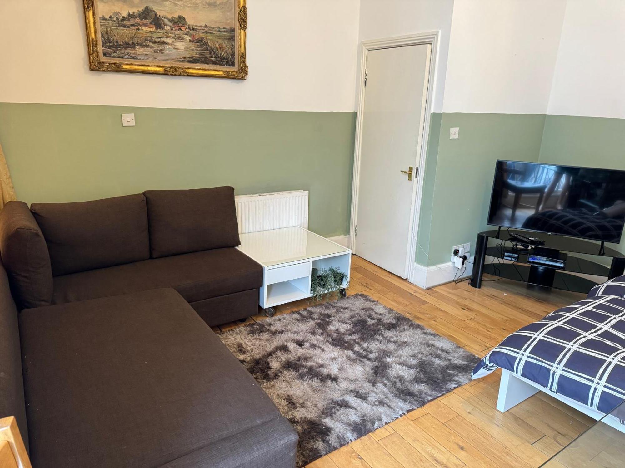 Apartment And Affordable Flat For 6 People In Zone 1 - Baker Street - With Breakfast Included London
