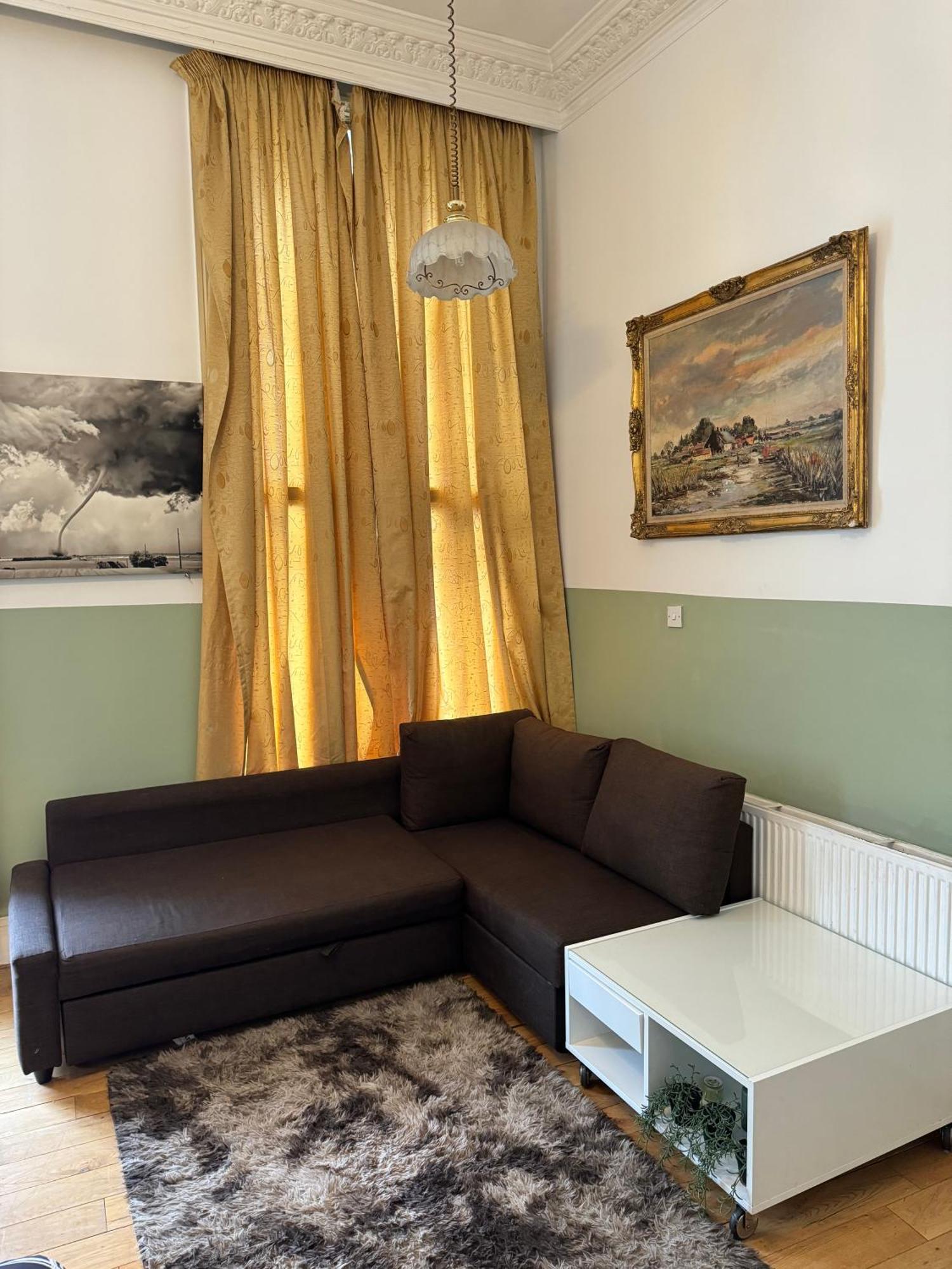 And Affordable Flat For 6 People In Zone 1 - Baker Street - With Breakfast Included *