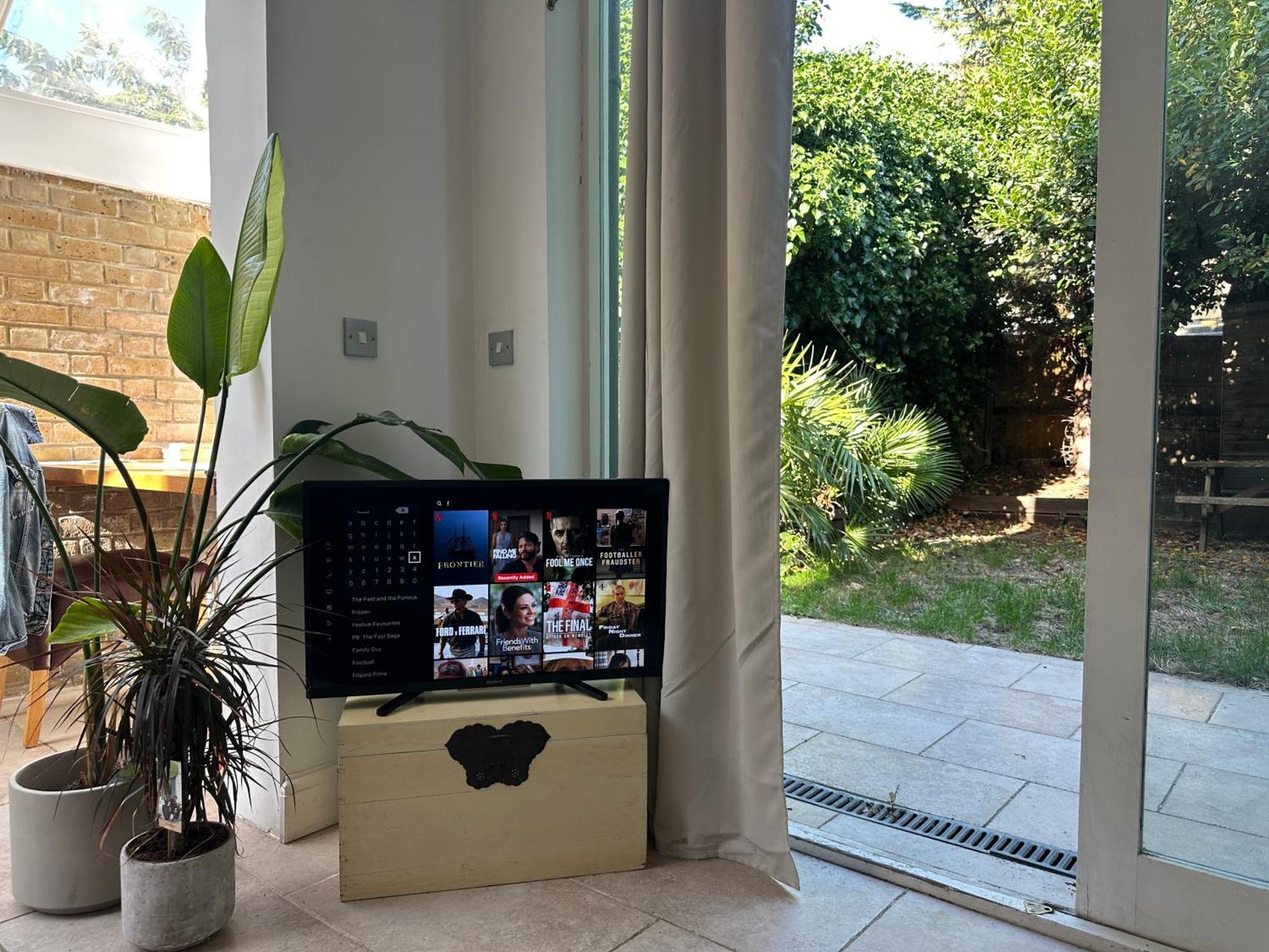 Apartment Modern, Spacious 1 Bedroom Garden Flat Sw18 London