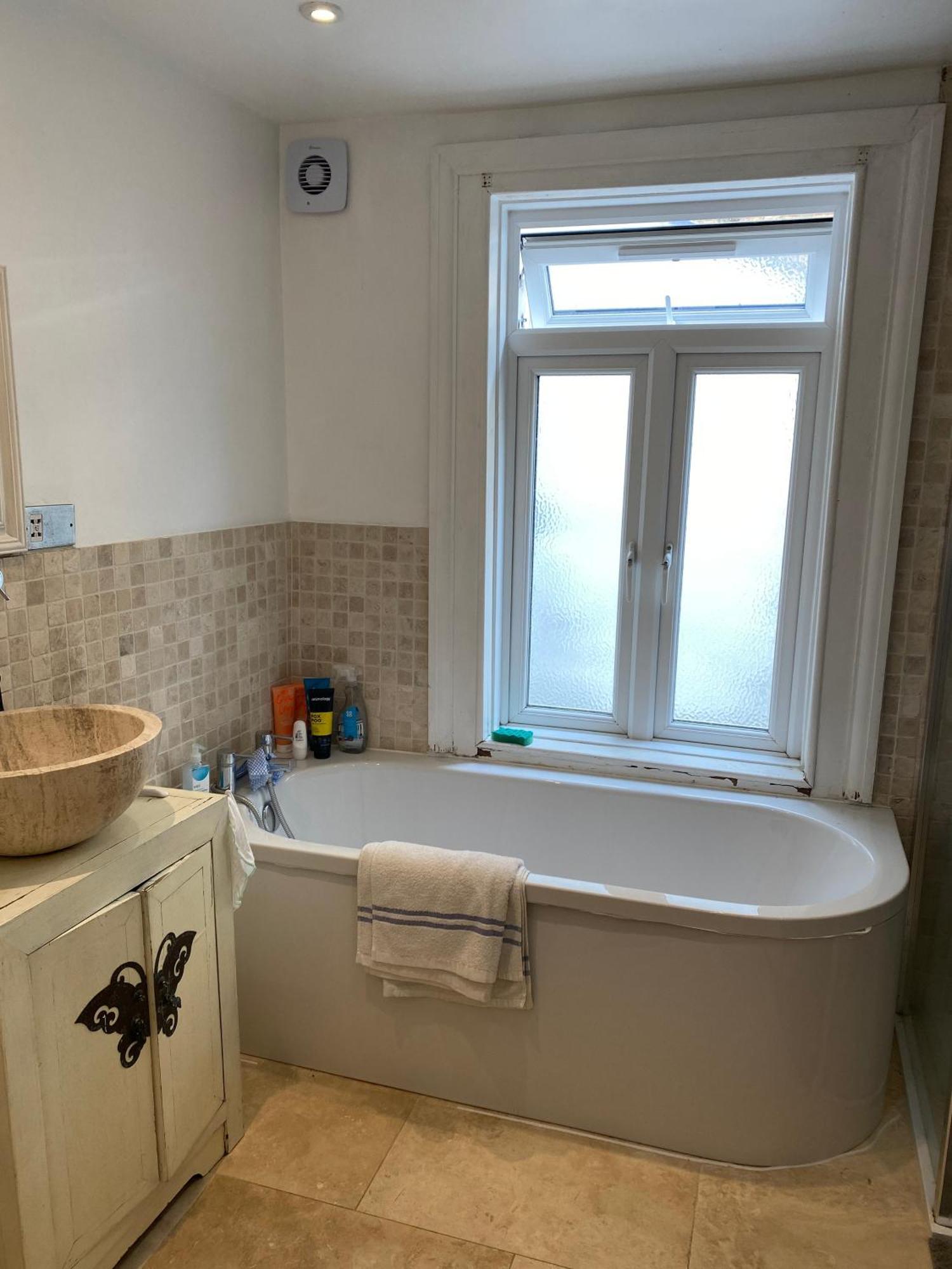 Apartment Modern, Spacious 1 Bedroom Garden Flat Sw18 *