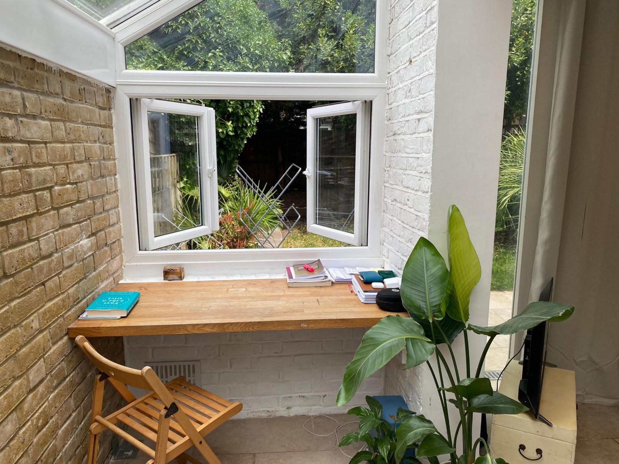 Modern, Spacious 1 Bedroom Garden Flat Sw18 Apartment