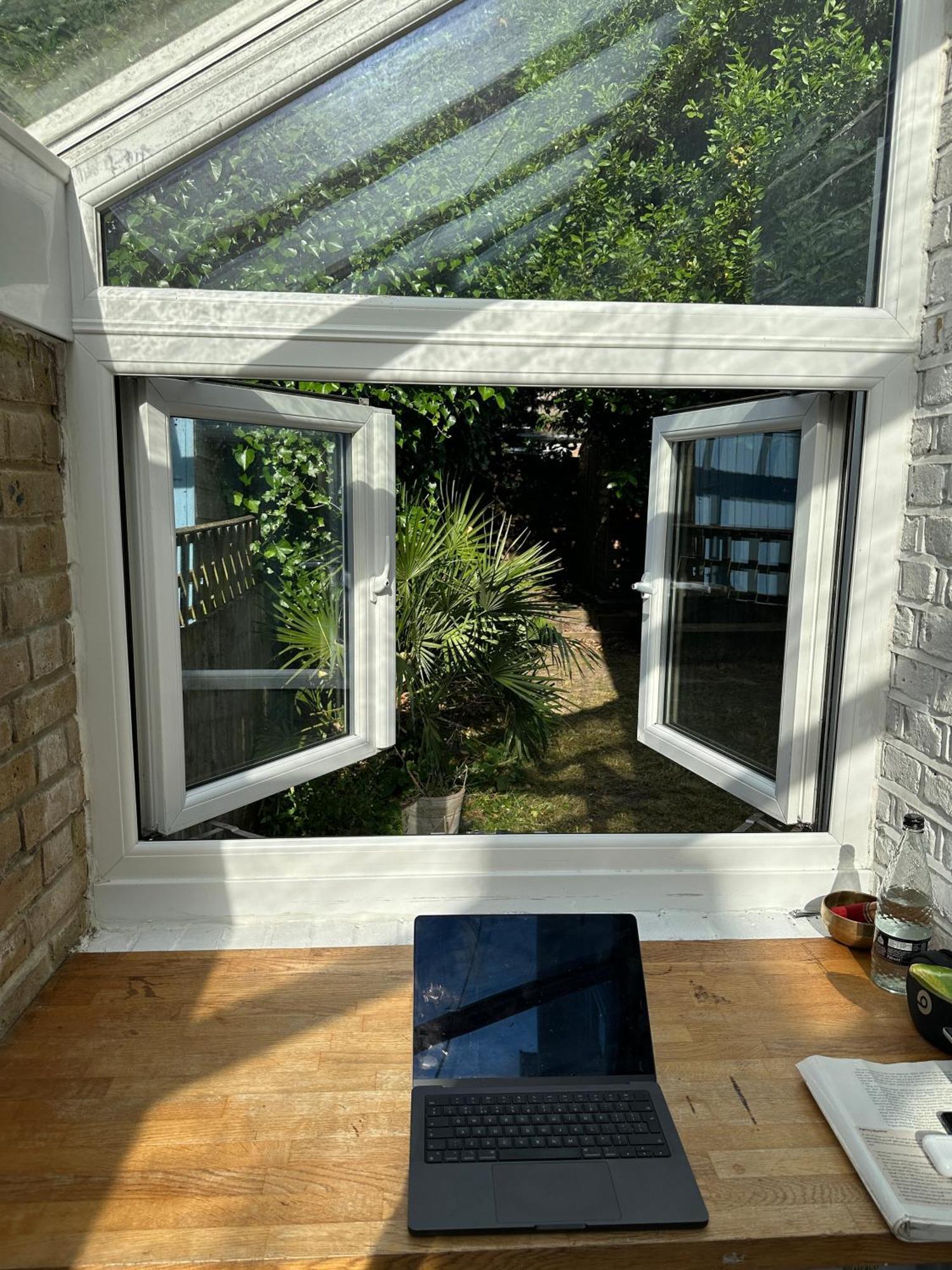 Modern, Spacious 1 Bedroom Garden Flat Sw18 Apartment *