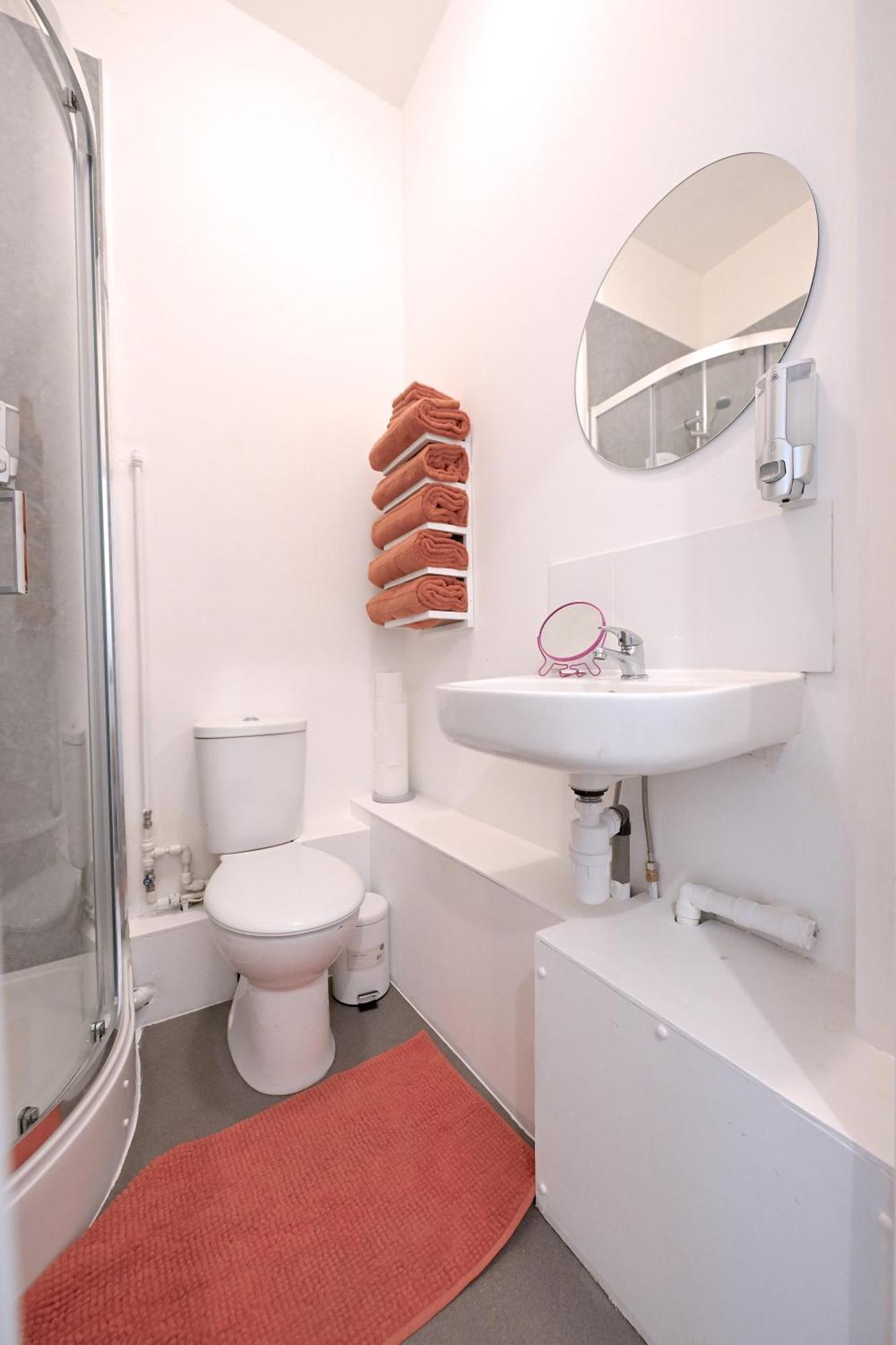3 Apartment *