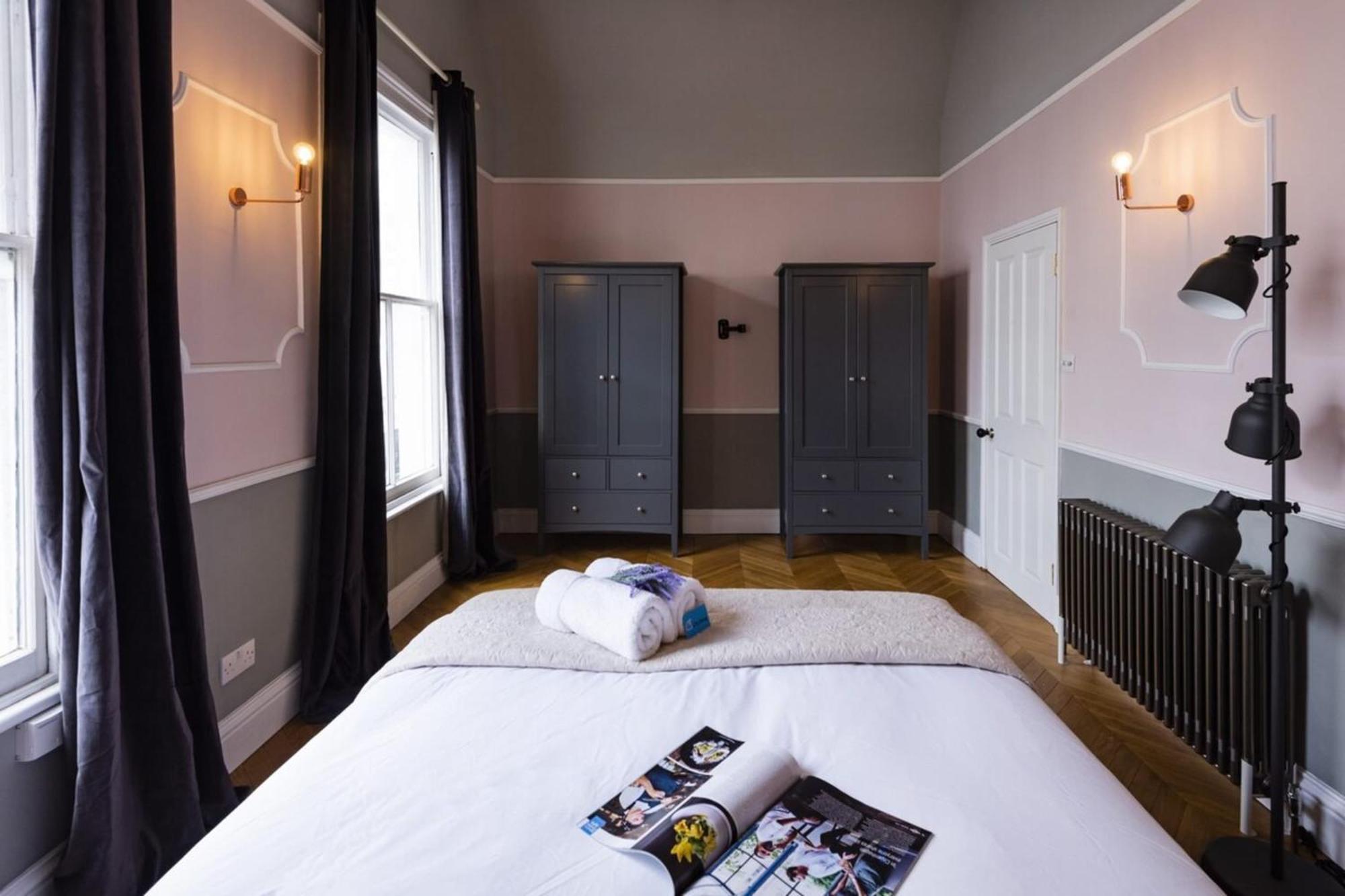 Stylish Hyde Park Gem