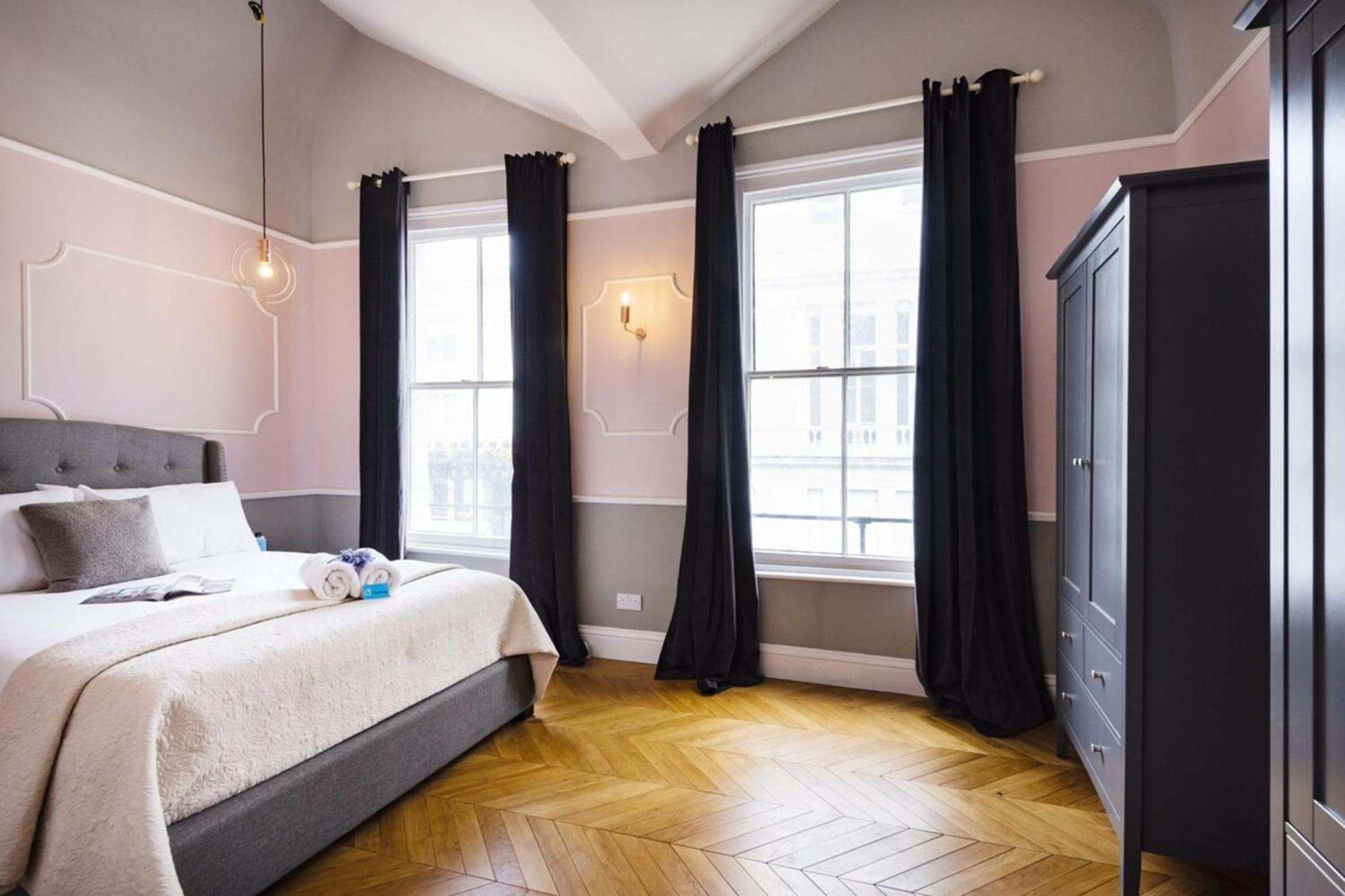 Stylish Hyde Park Gem *