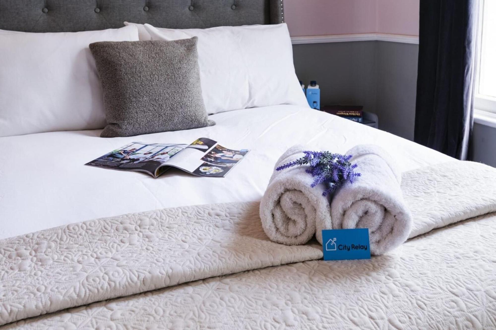 Stylish Hyde Park Gem * London