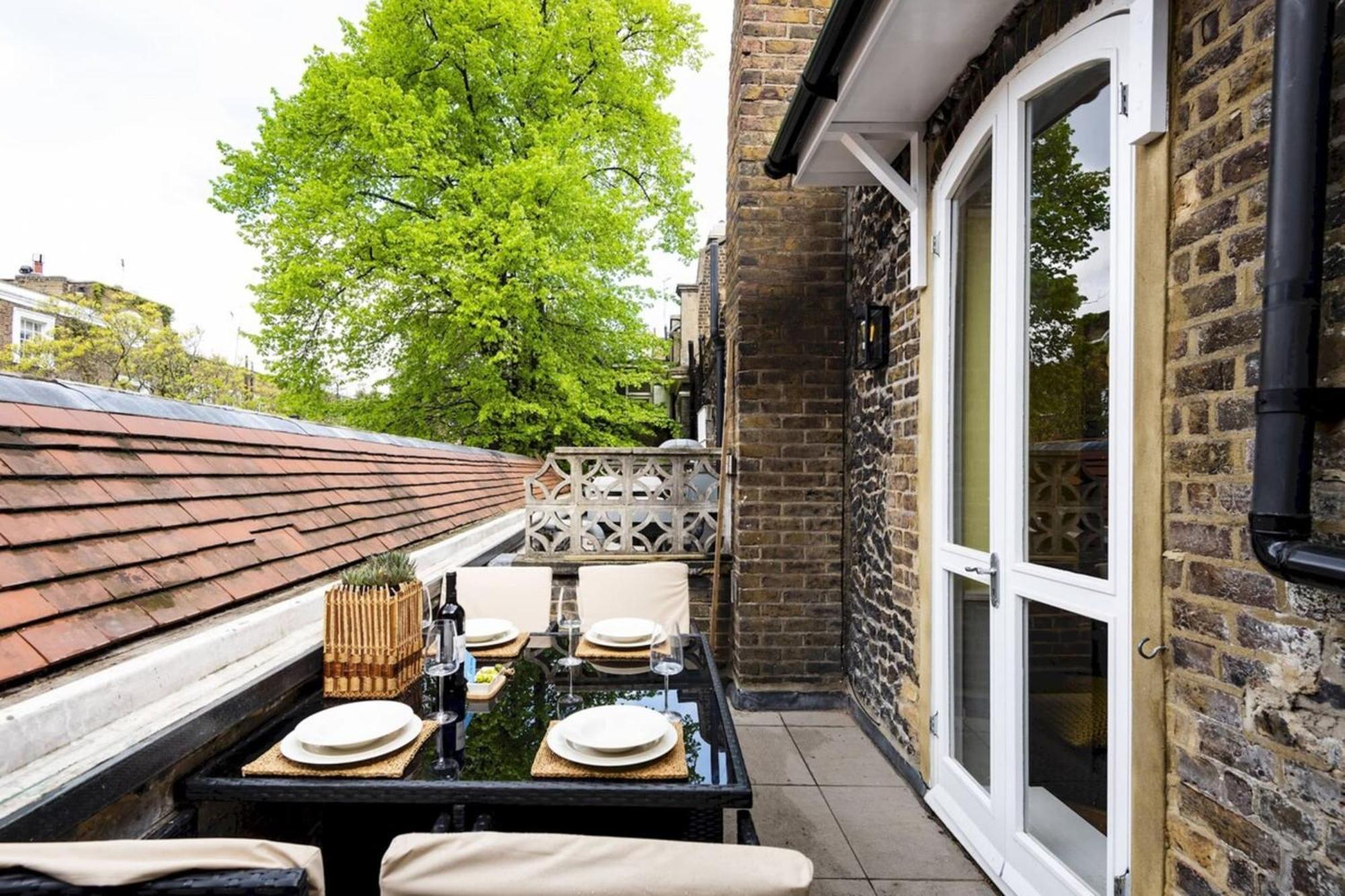 Stylish Hyde Park Gem * London
