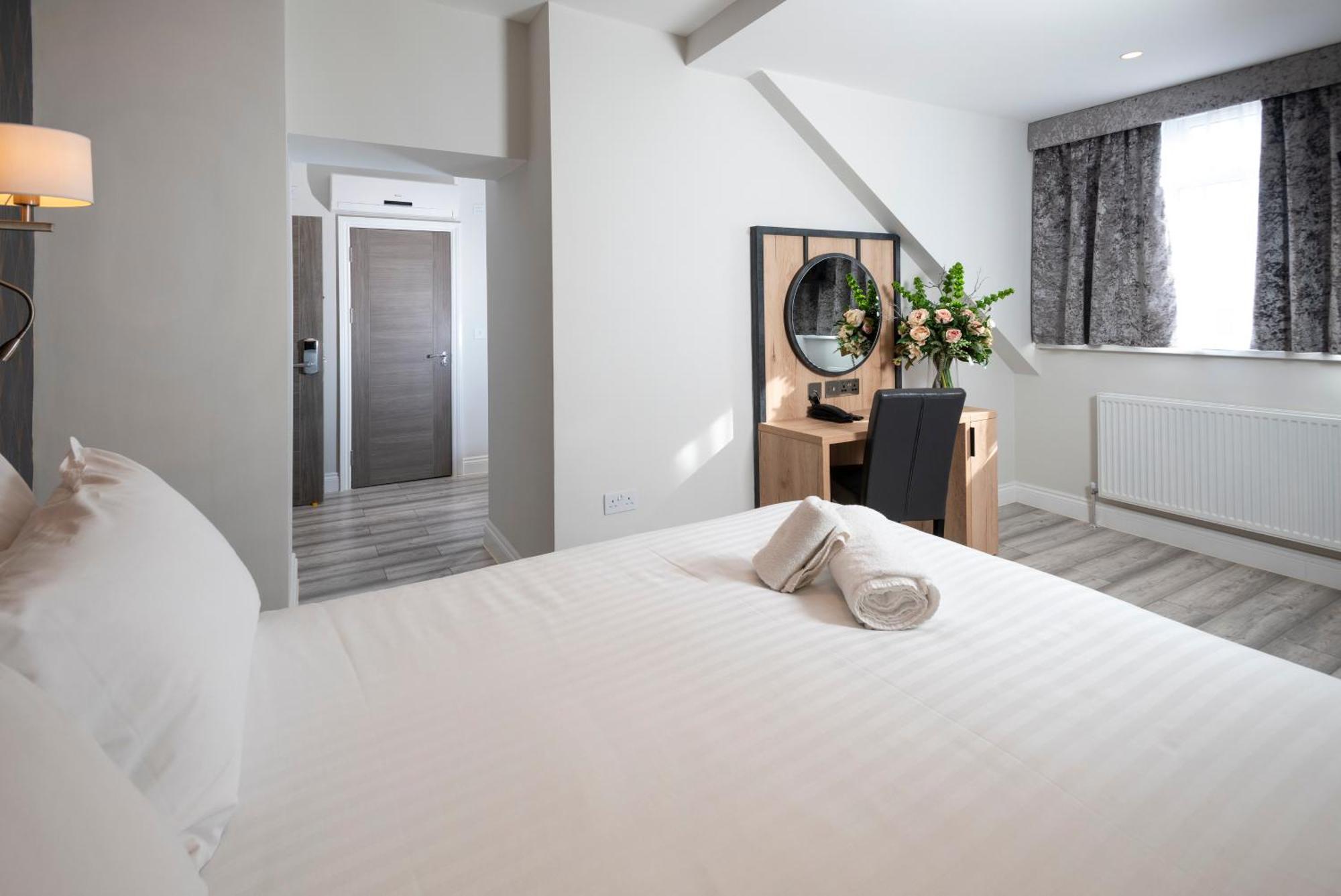 Western Chiswick Palace&suites 3* London