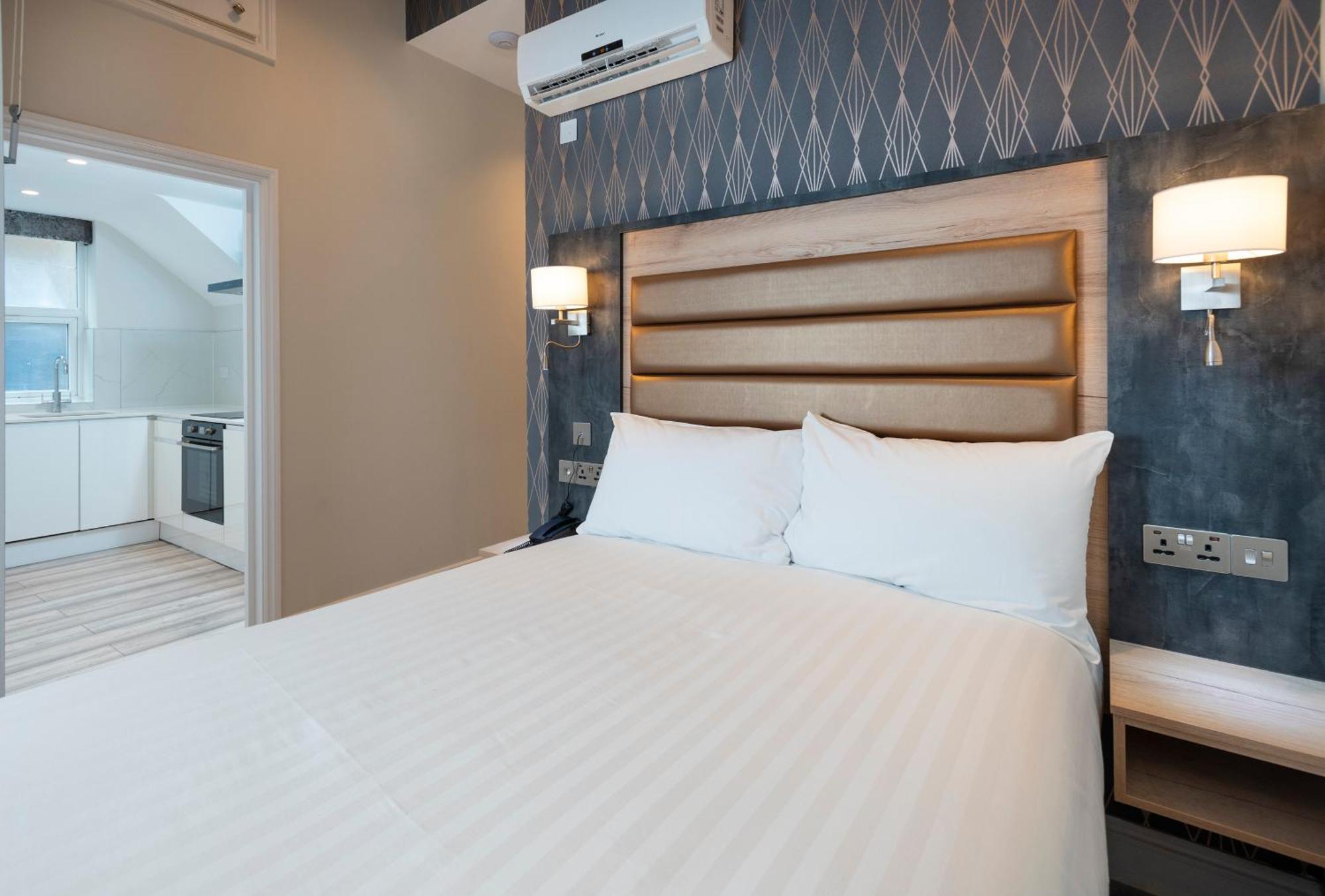 Western Chiswick Palace&suites