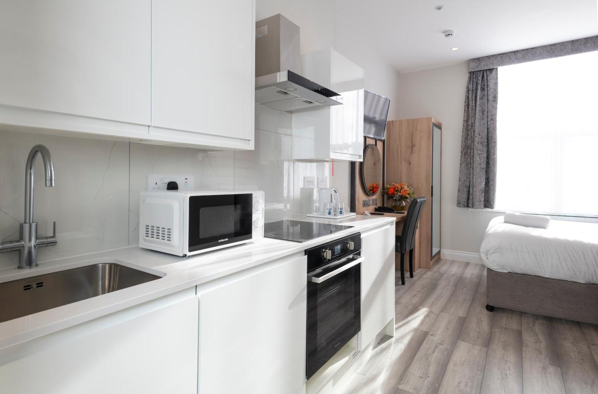 Western Chiswick Palace&suites Hotel London