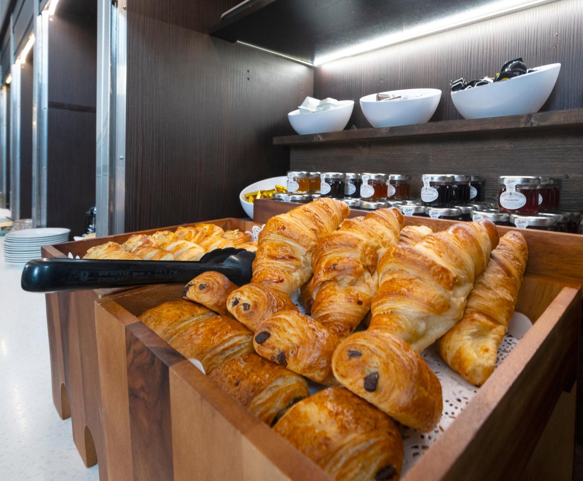Western Chiswick Palace&suites Hotel London