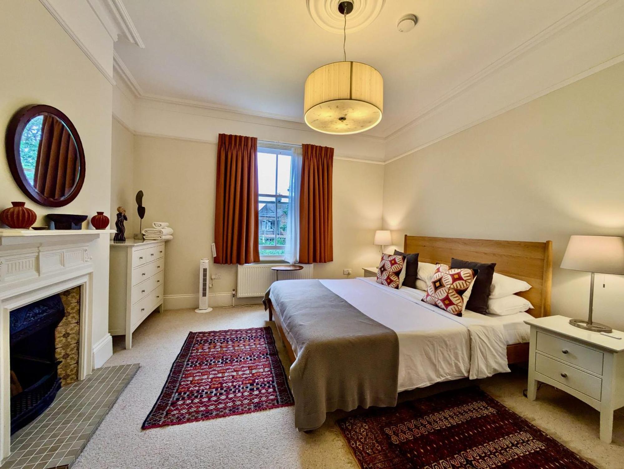 Impressive 5br Family In Leafy Holiday home *