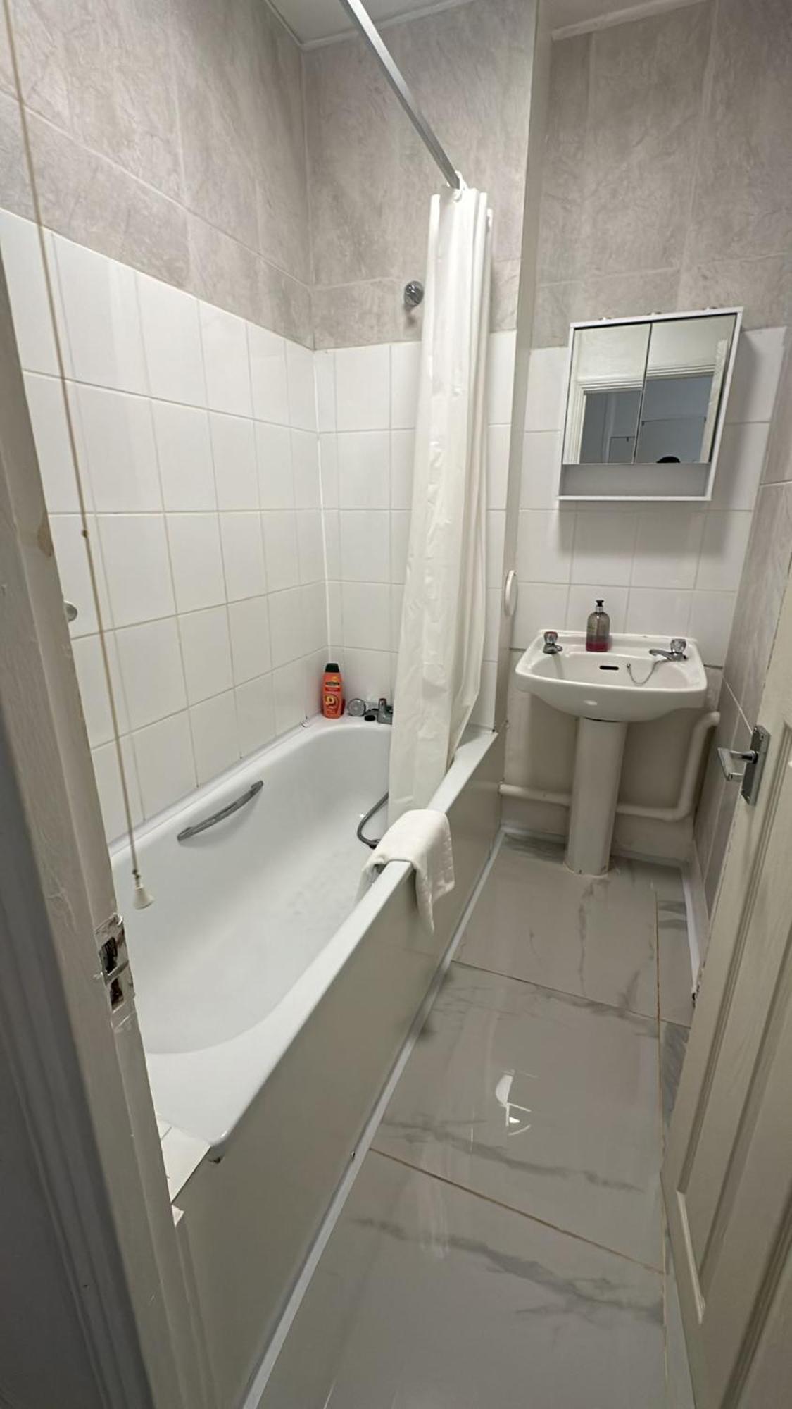 Ground Floor One Bedroom Flat Apartamento Londres