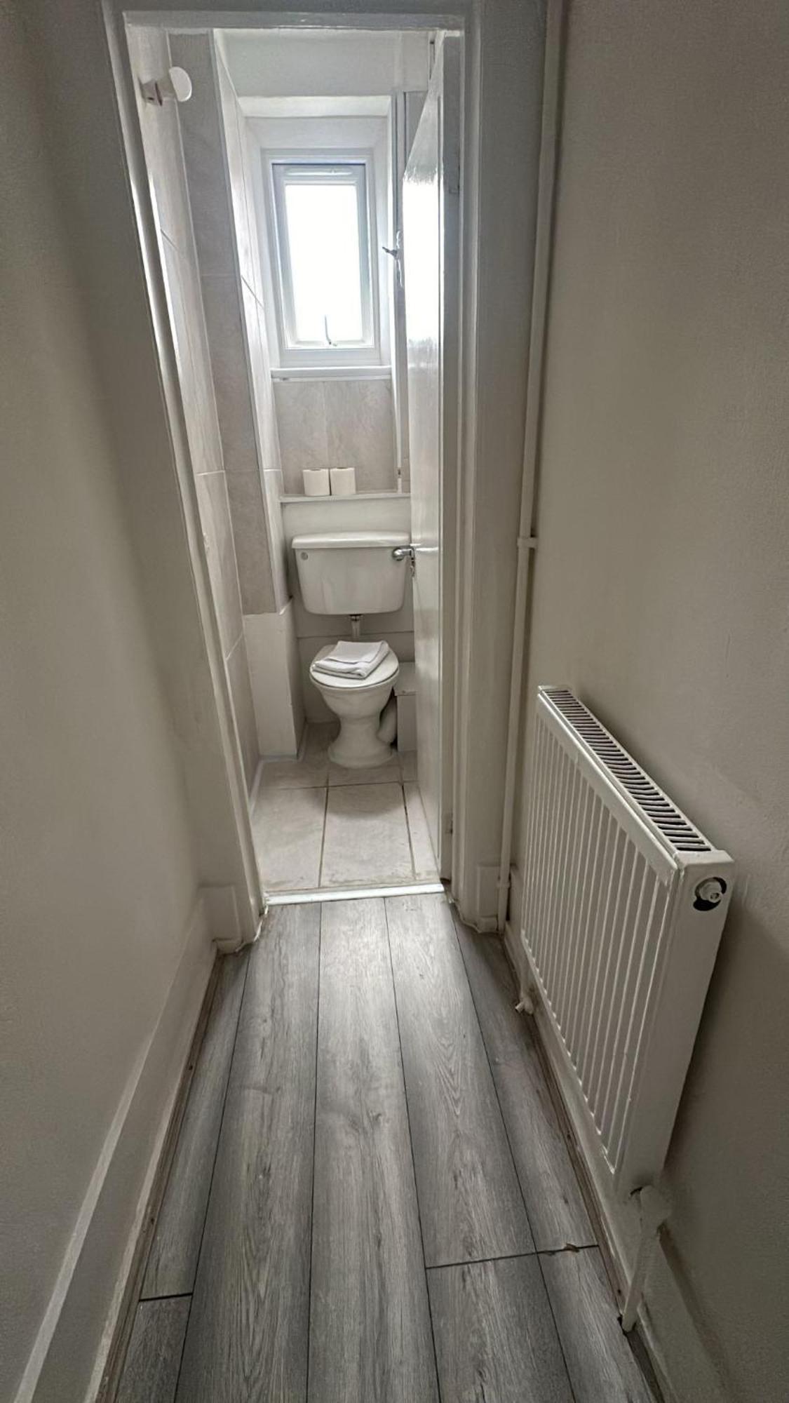 Ground Floor One Bedroom Flat * Londres