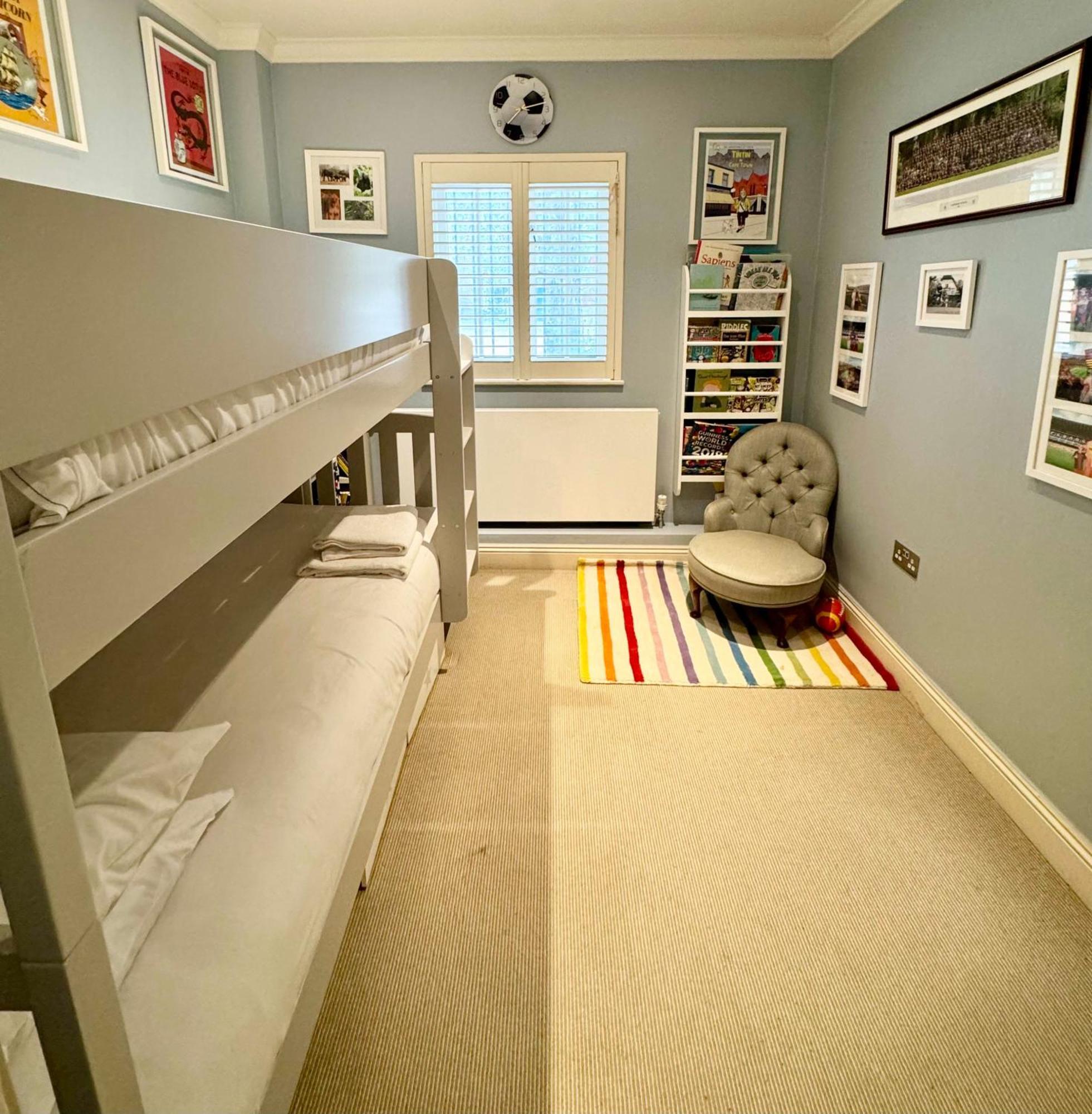Delightful 3-bed Family Bayswater Holiday home London