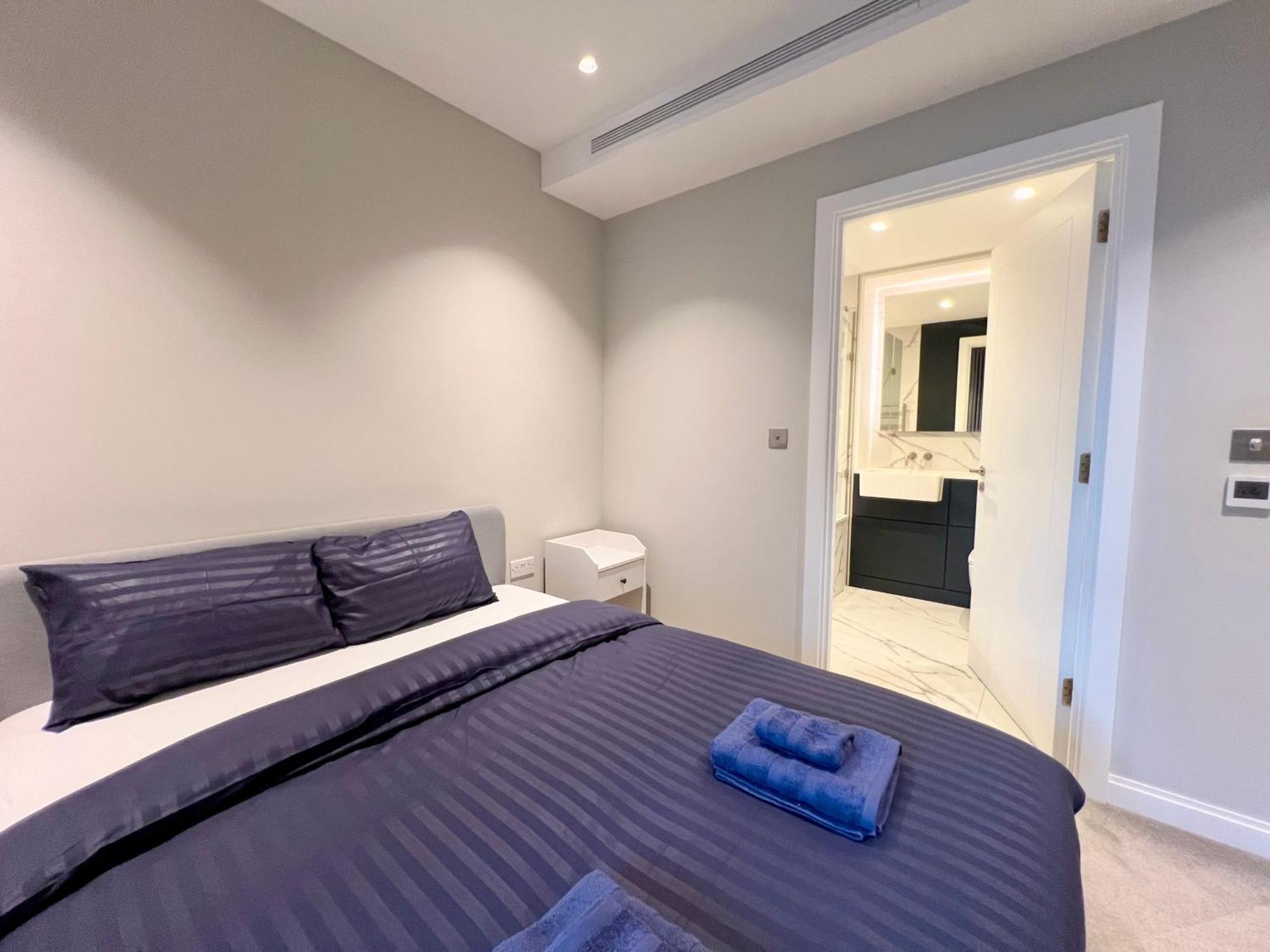 Vauxhall Lux Apartment London