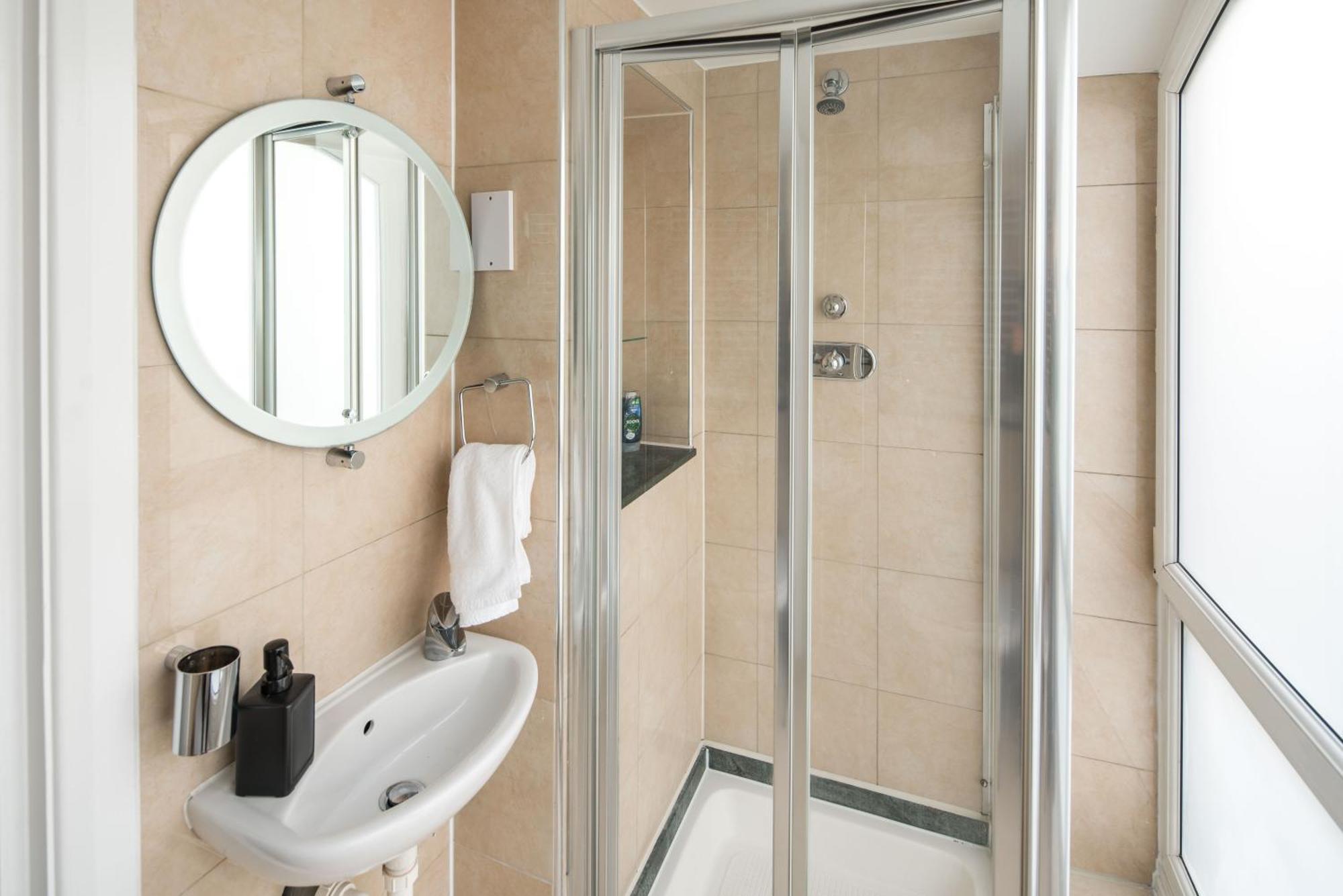 5bedroom-centralac-selfridges-mayfair-marylebone-bakerstreet-oxfrodstreet-bondstreet-modern Luxuryvilla Apartamento Londres