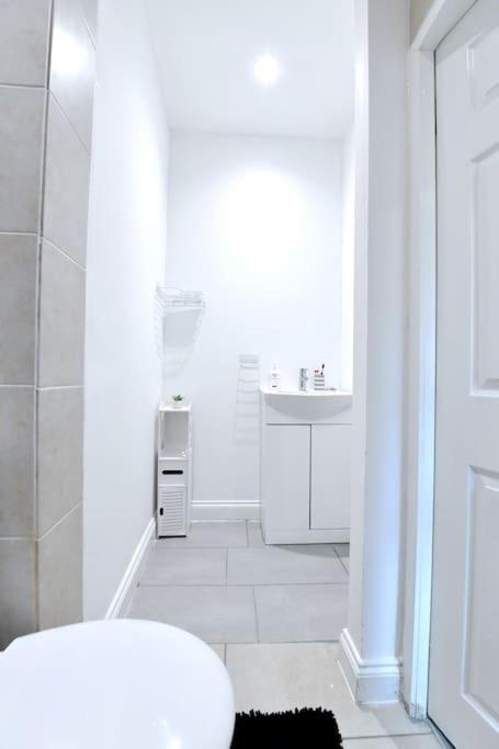 King's Cross Apartment *