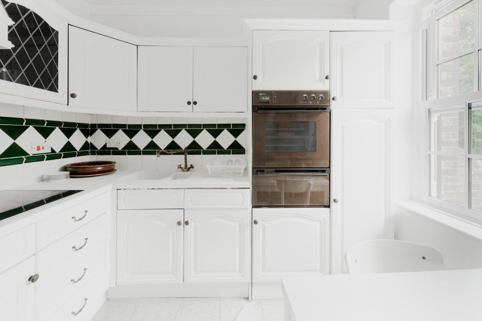 The White Leopard - Stylish 3br In Chelsea Apartment