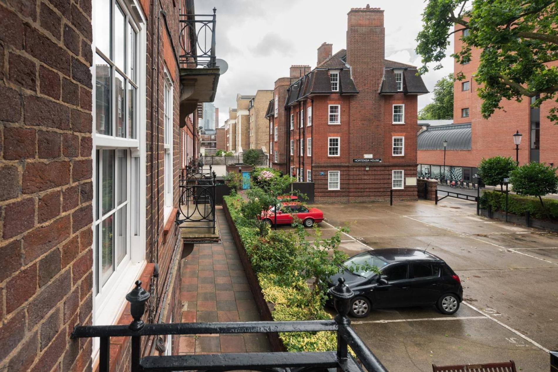 The White Leopard - Stylish 3br In Chelsea Apartment *