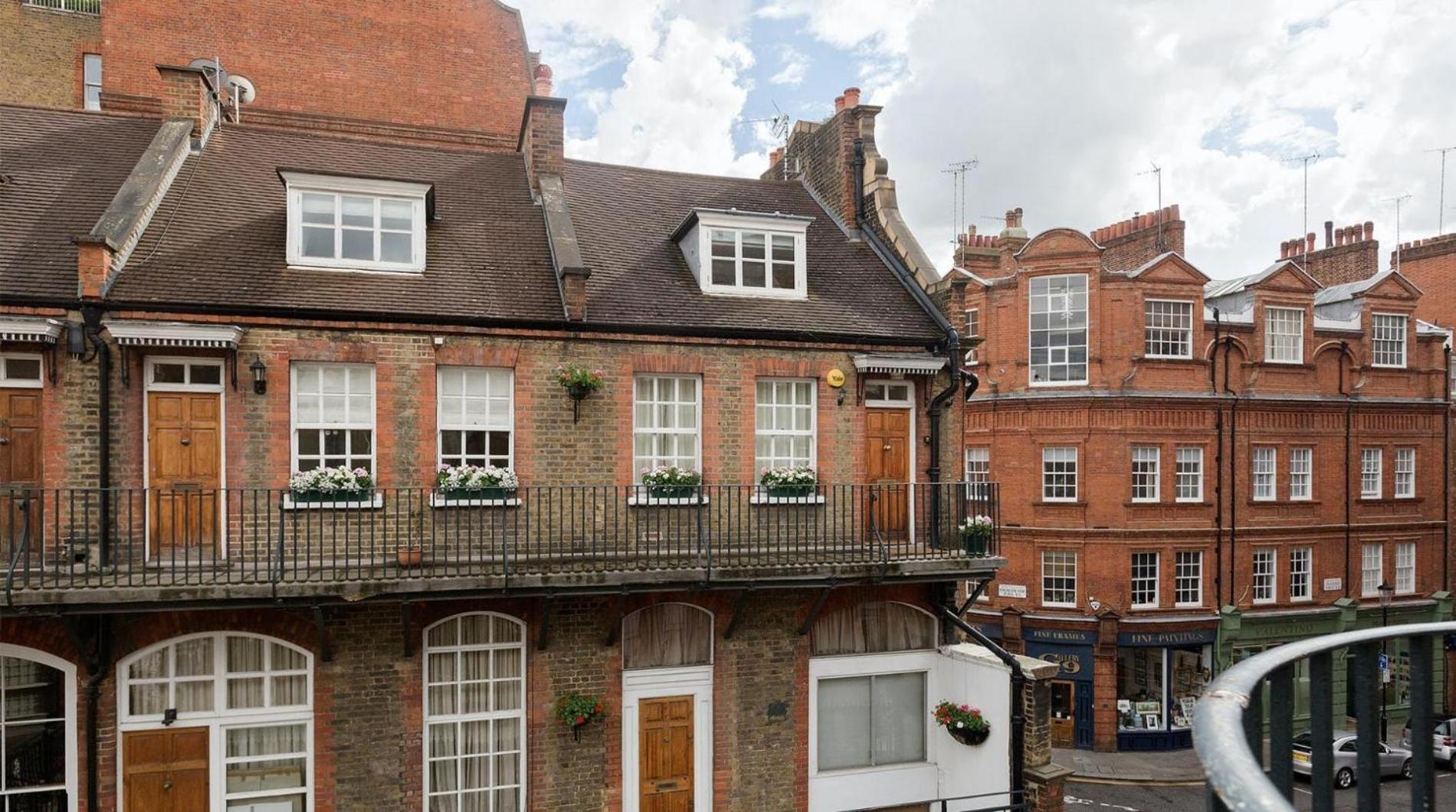 Pocket Full Of Pearls 1 Bedroom Duplex Penthouse London