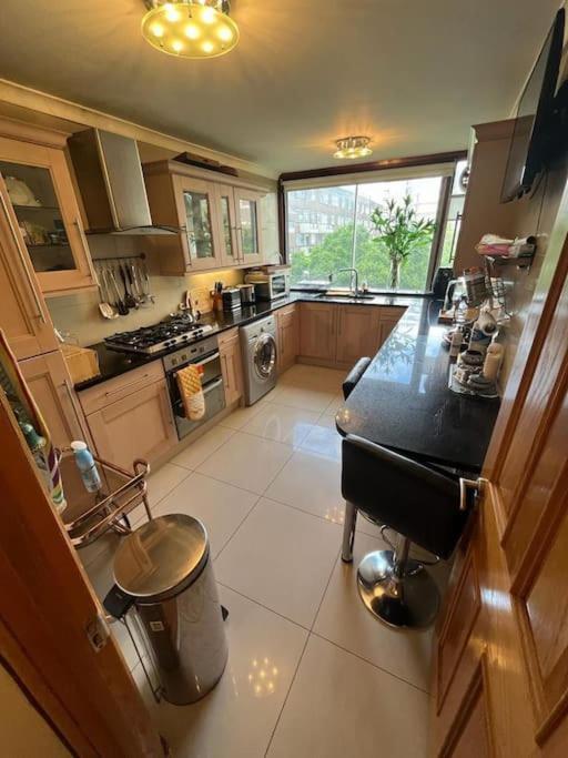 3 Bed 2 Bathroom Spacious Paddington *