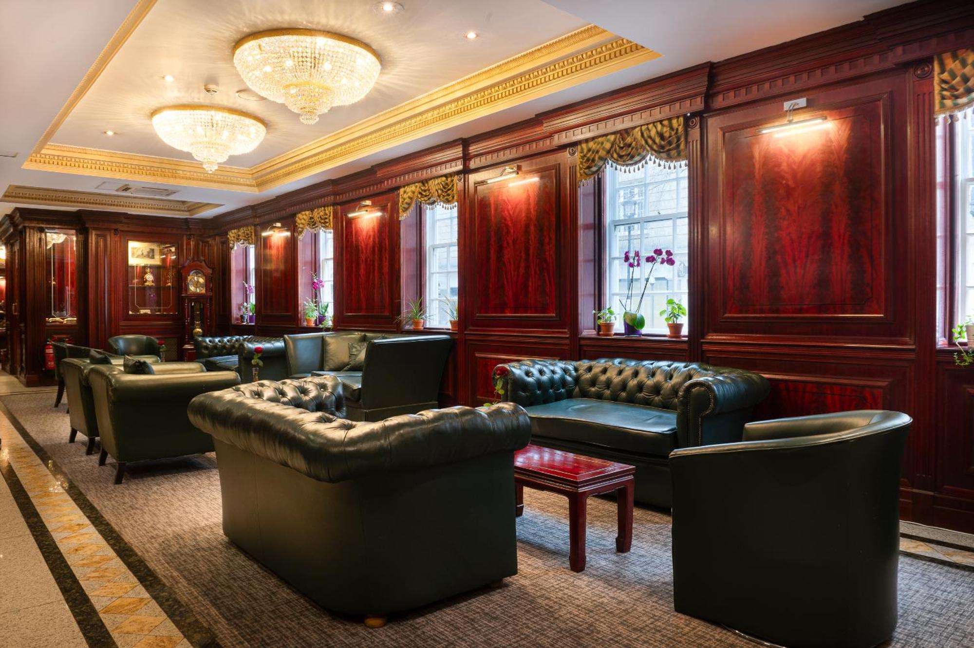 Fitzrovia Hotel 4*