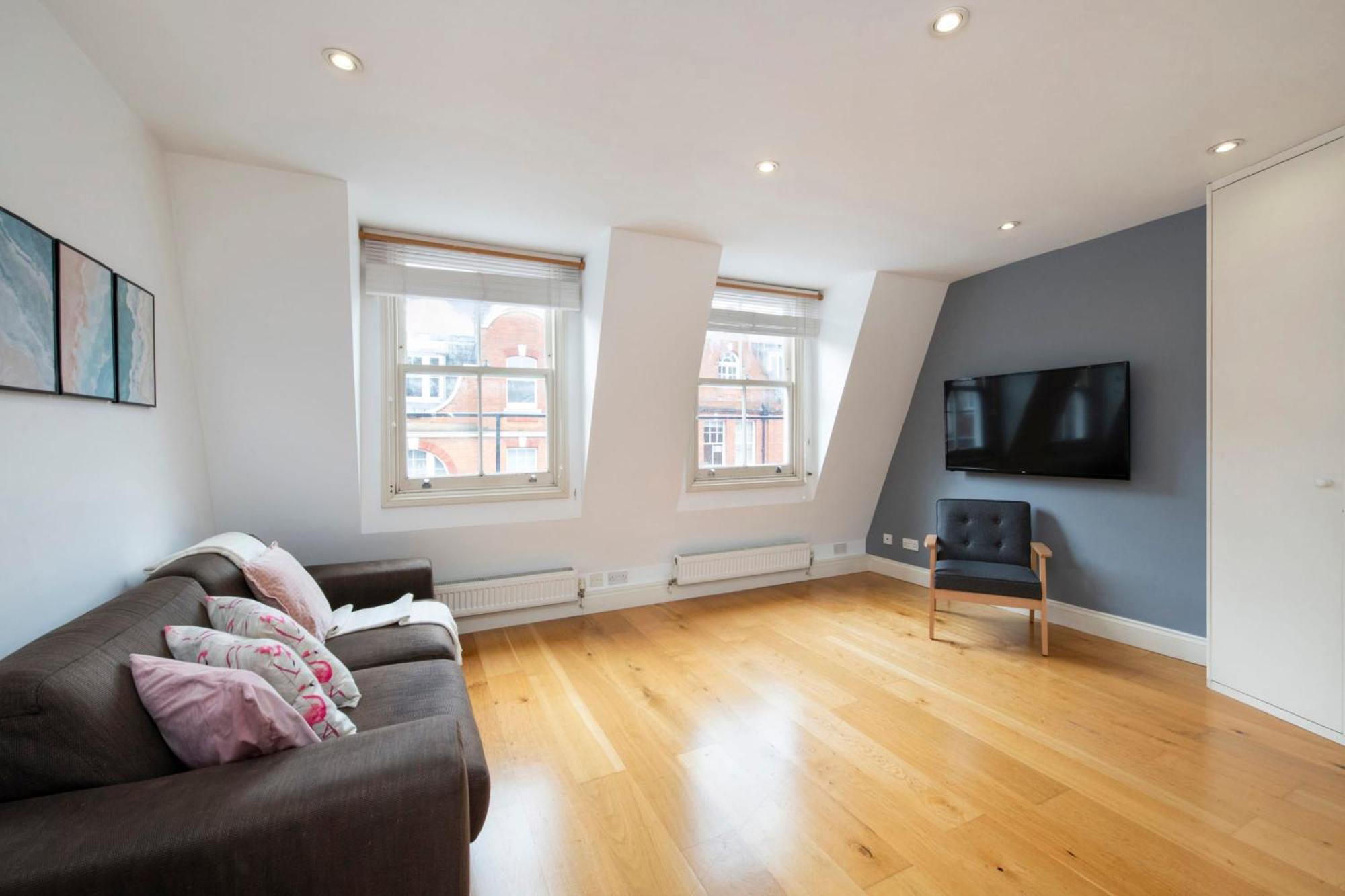 The Hideaway - Oxford Circus - By Frankie Says Apartment London