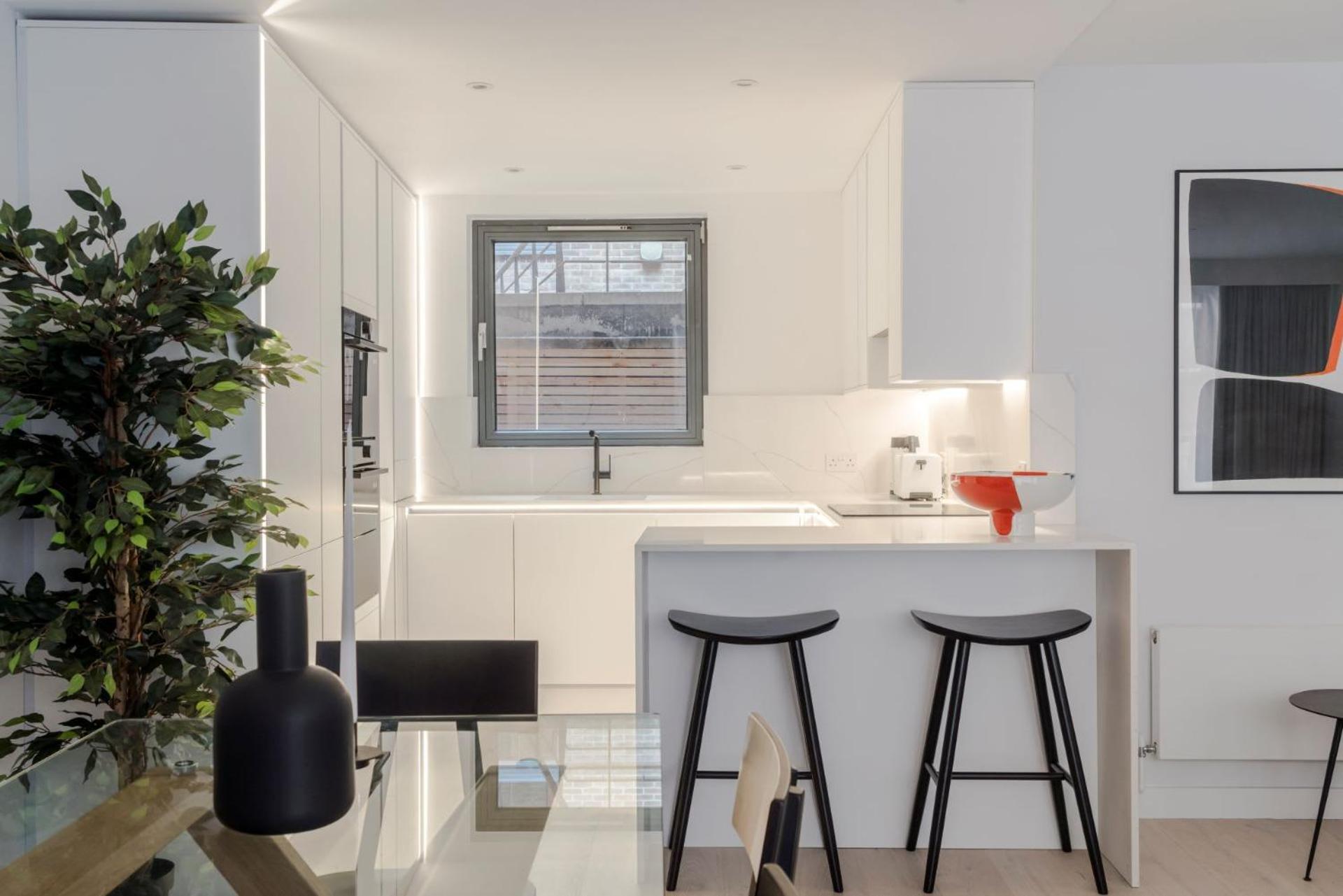 Blue Jeans White Shirt - Fitzrovia - By Frankie Says Apartment London