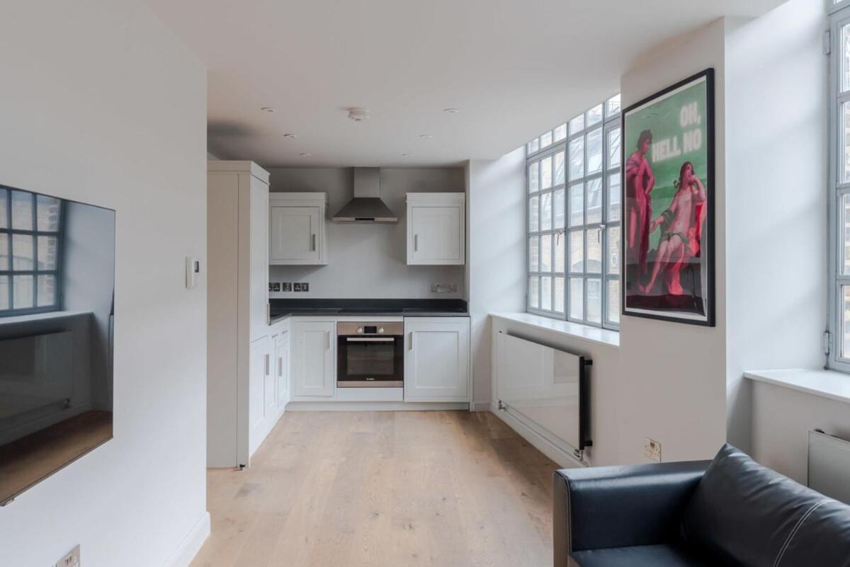 Apartment Dolls House - Farringdon - By Frankie Says *