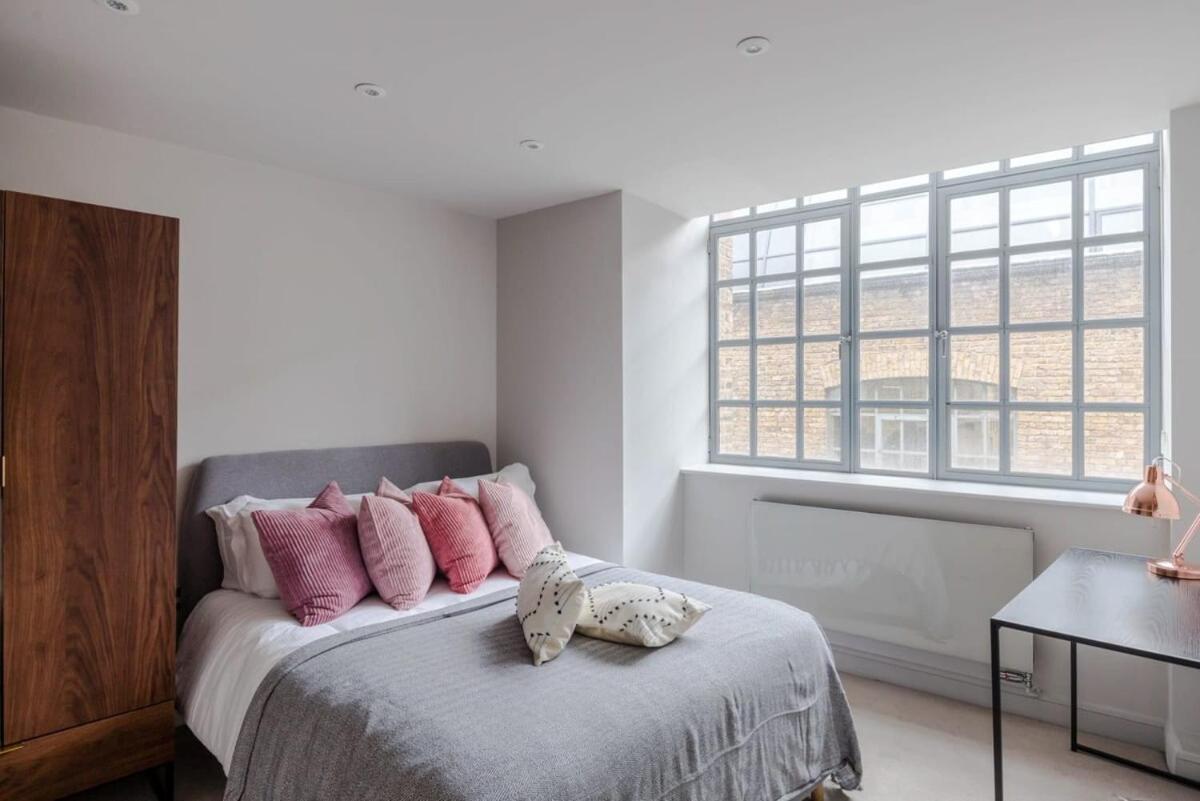 Dolls House - Farringdon - By Frankie Says London