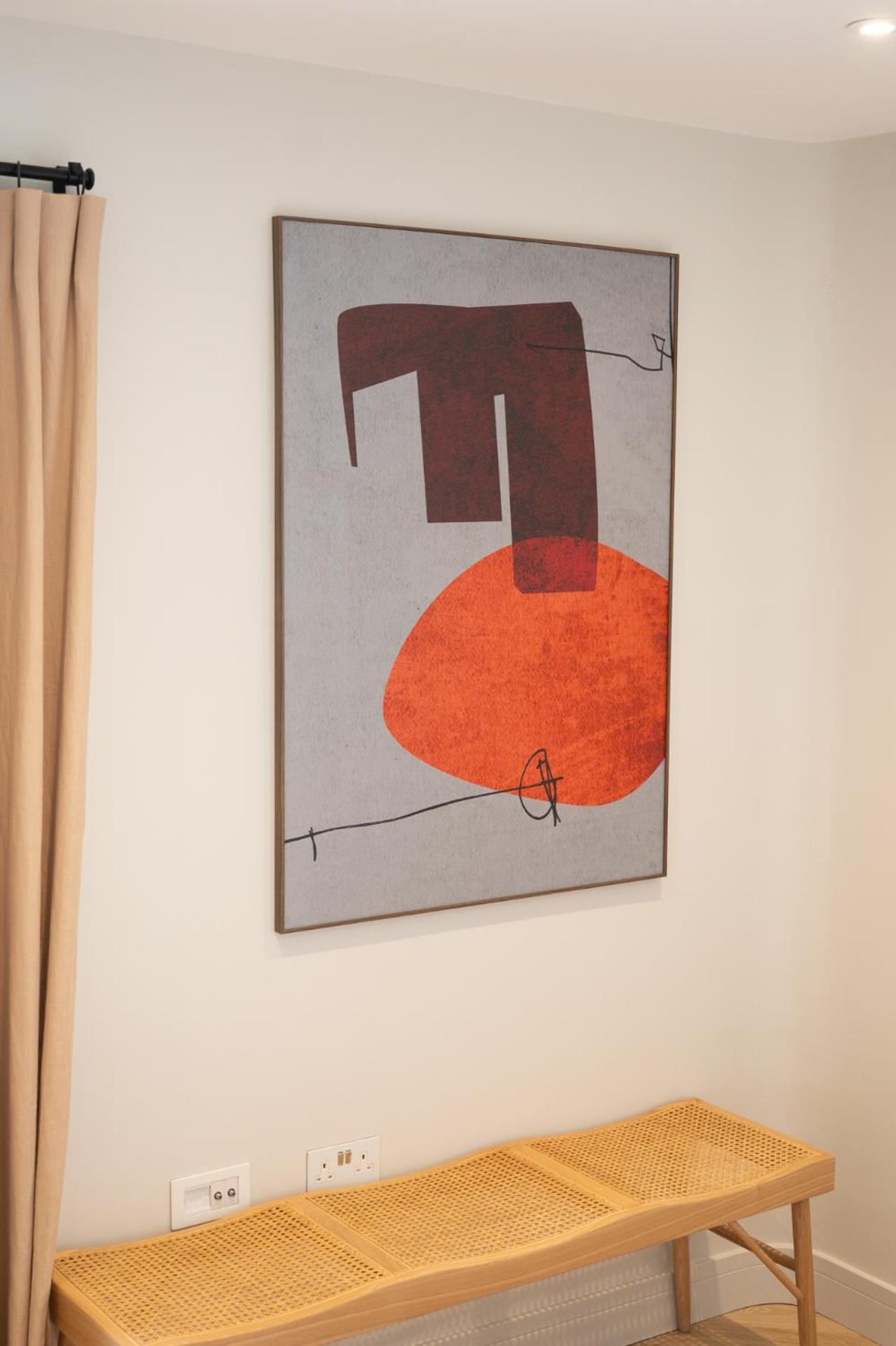 Modern 2 Bed Charlotte Street On 3rd Floor *