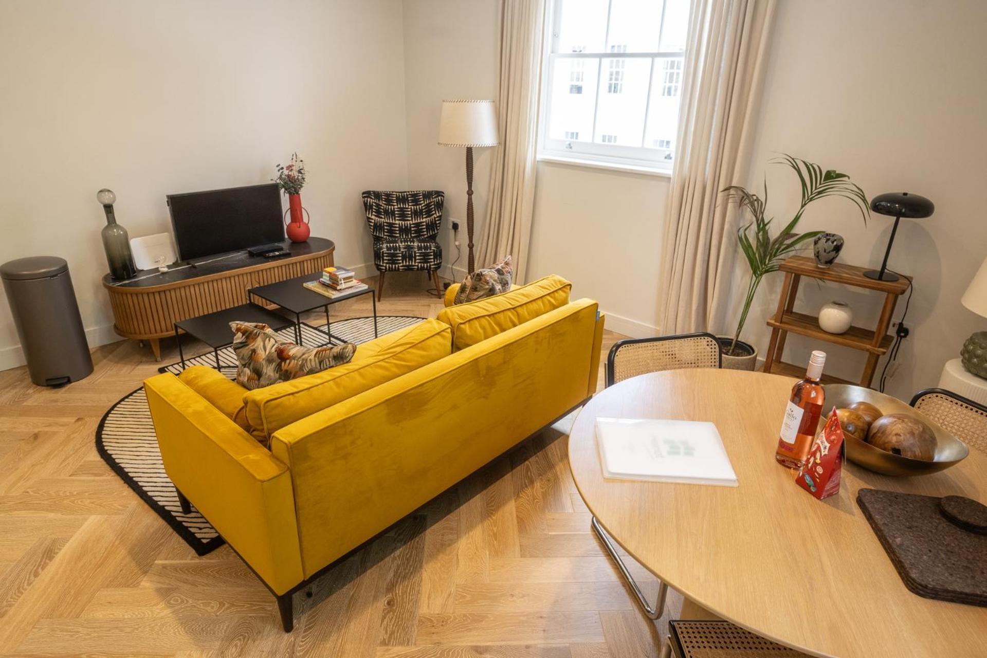 Modern, Stylish Newly Refurbished 2nd Floor In Fitzrovia Apartment London