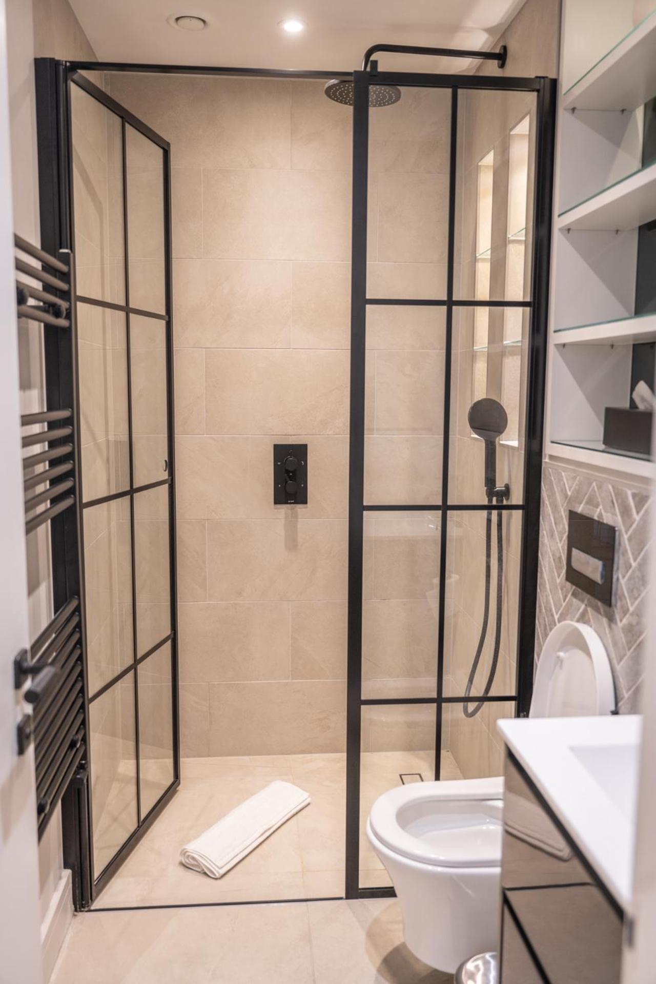Modern, Stylish Newly Refurbished 2nd Floor In Fitzrovia *