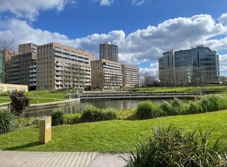 Apartment Park Royal London