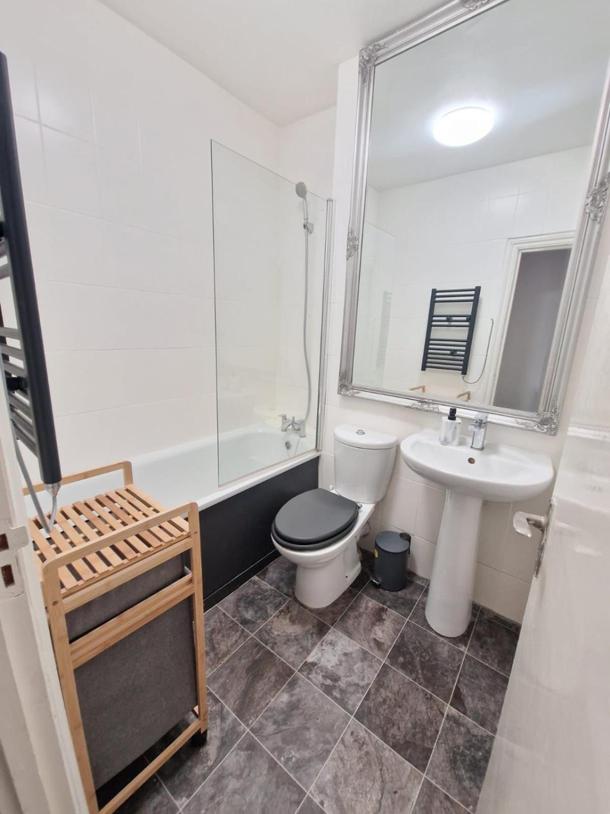 Apartment Baker Street Residences *