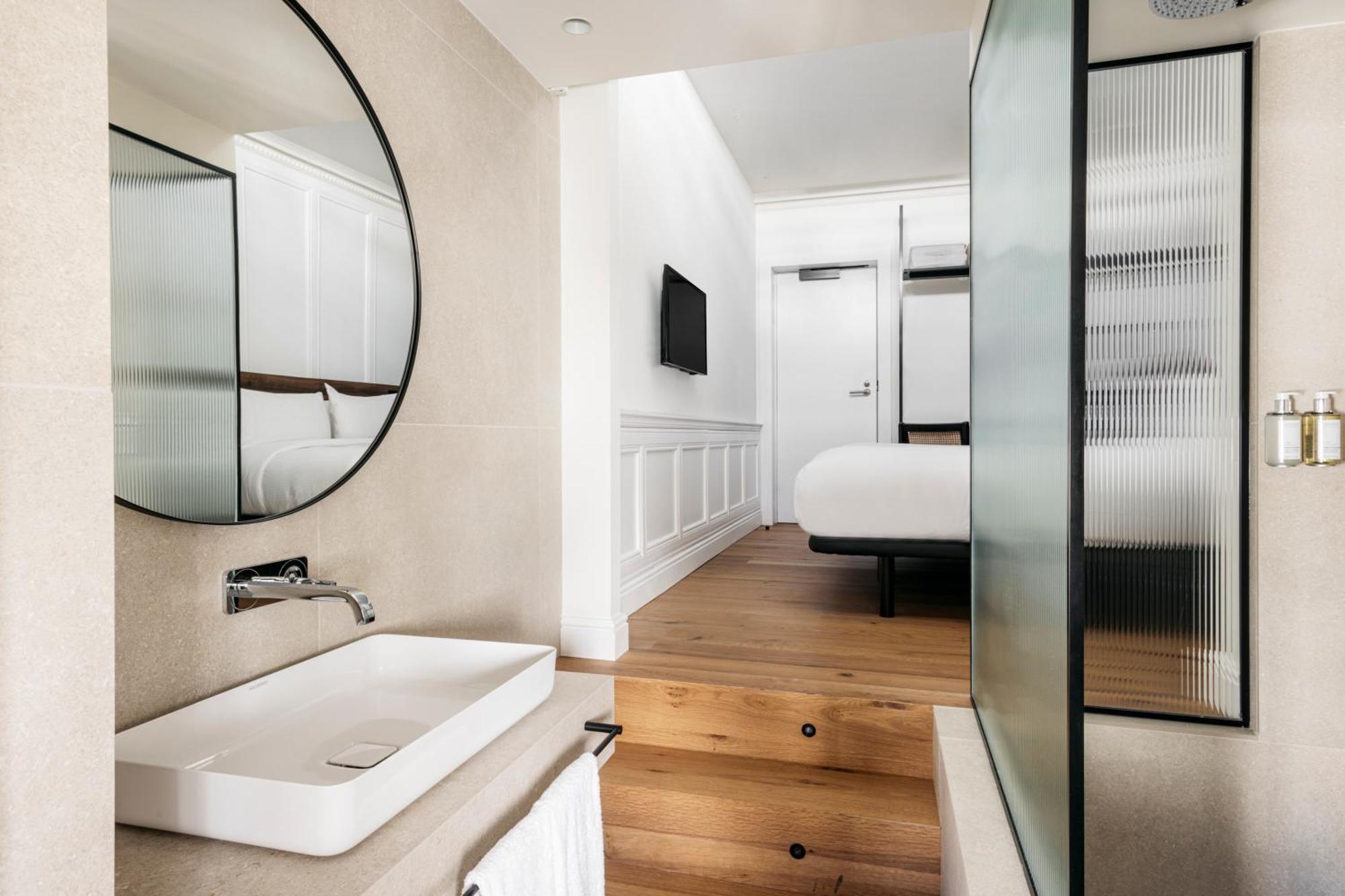 The Caesar Hotel 4*