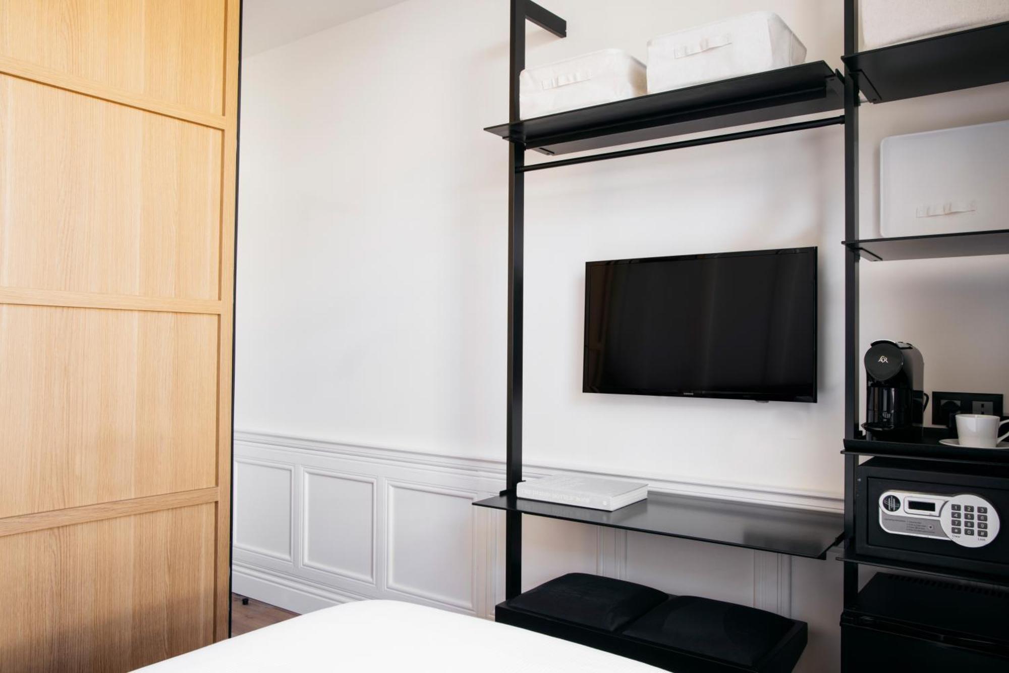 The Caesar Hotel 4*