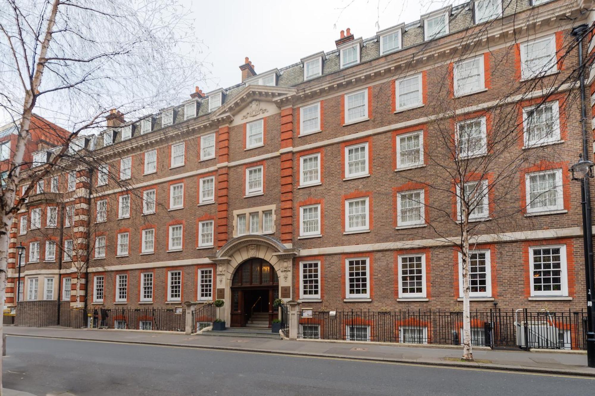 Fitzrovia Hotel 4*