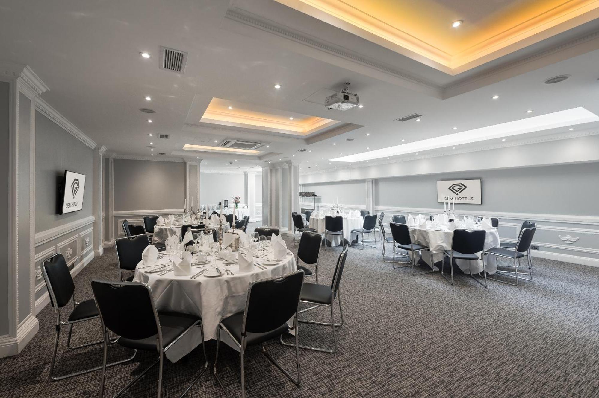 Fitzrovia 4*