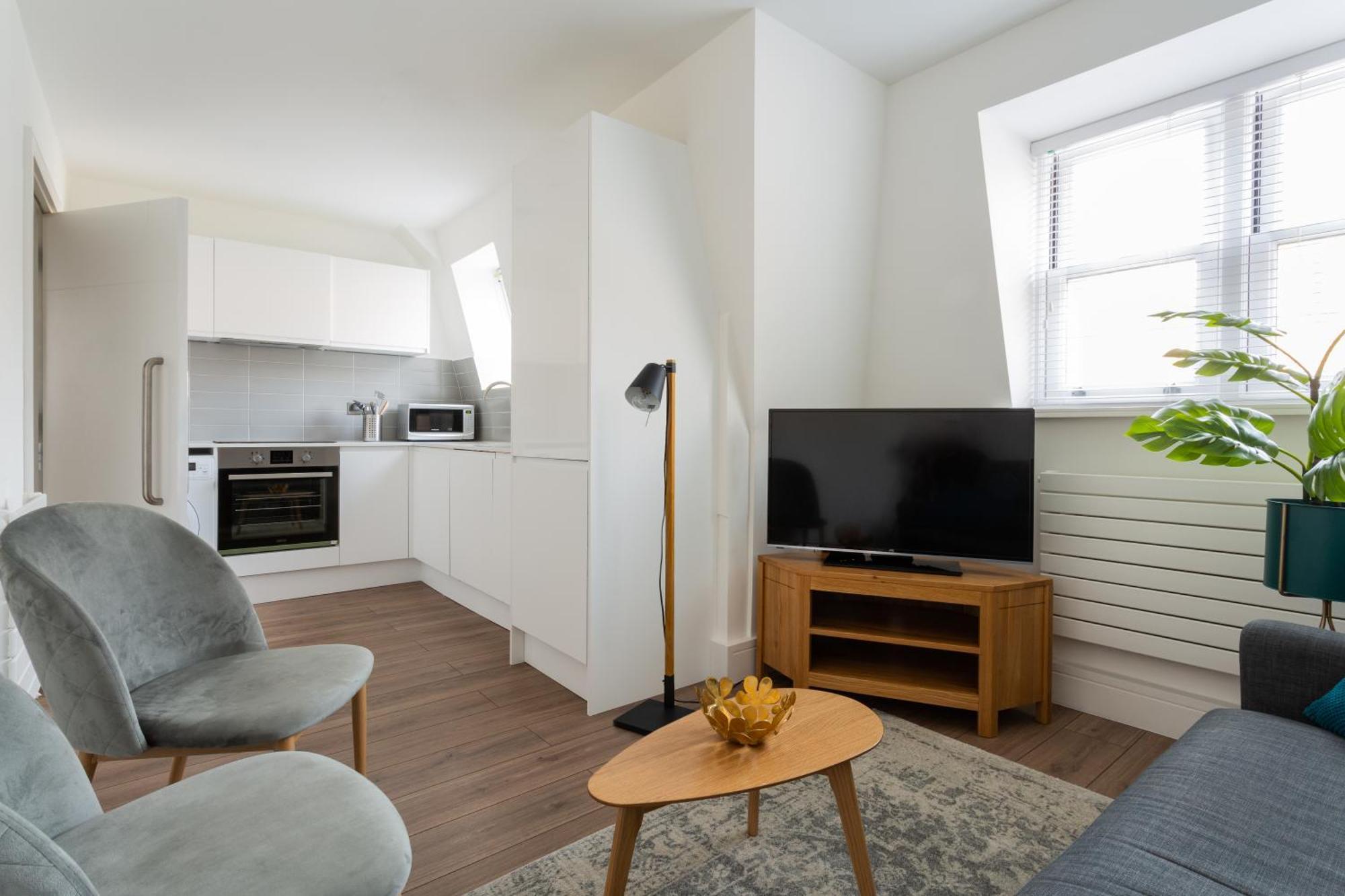 Victoria - Vincent Square By Viridian * London