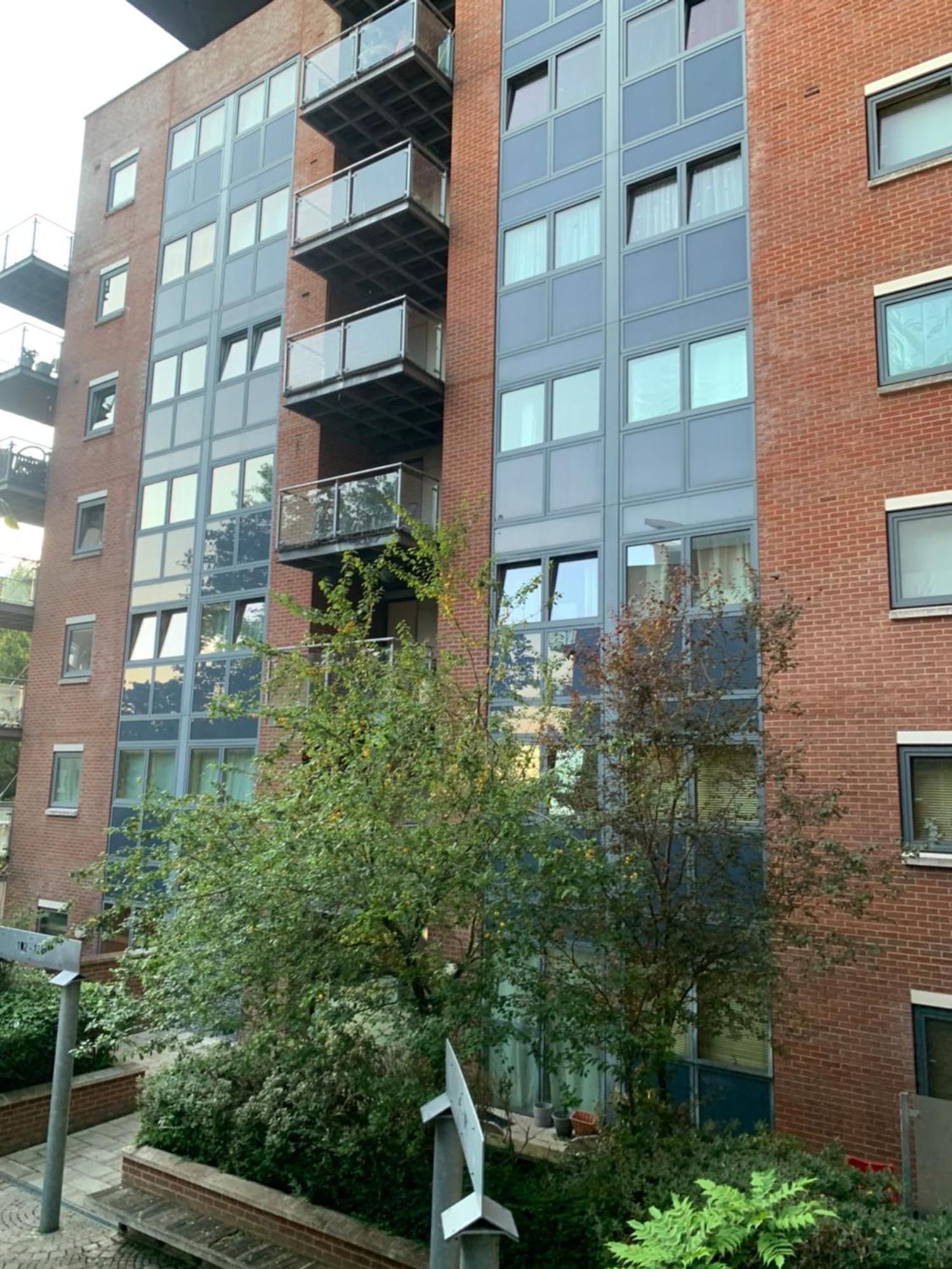 Donnington Court Homestay London