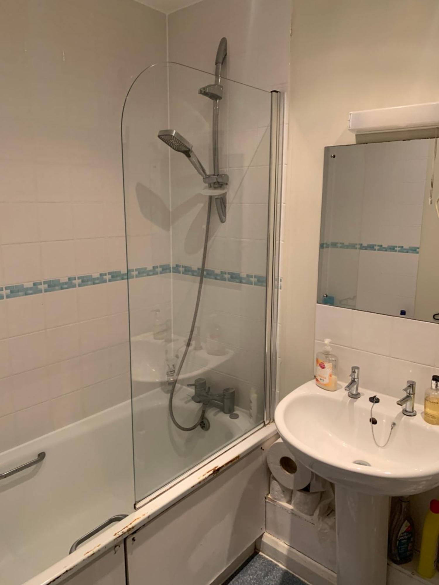 Donnington Court Homestay London