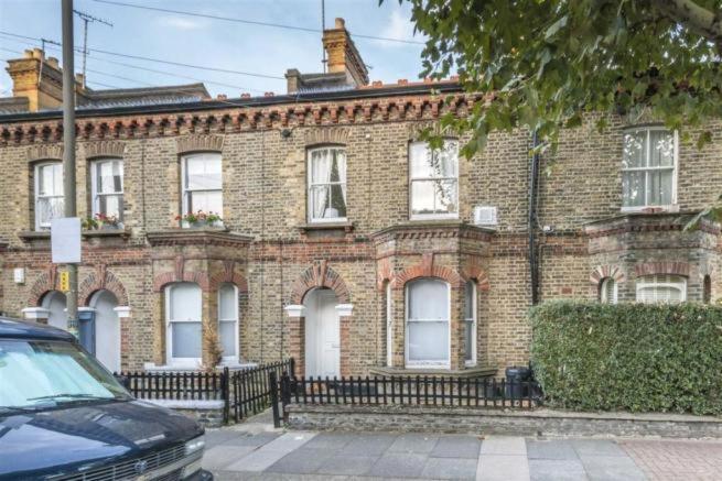 Charming Flat Centrally Located Apartment
