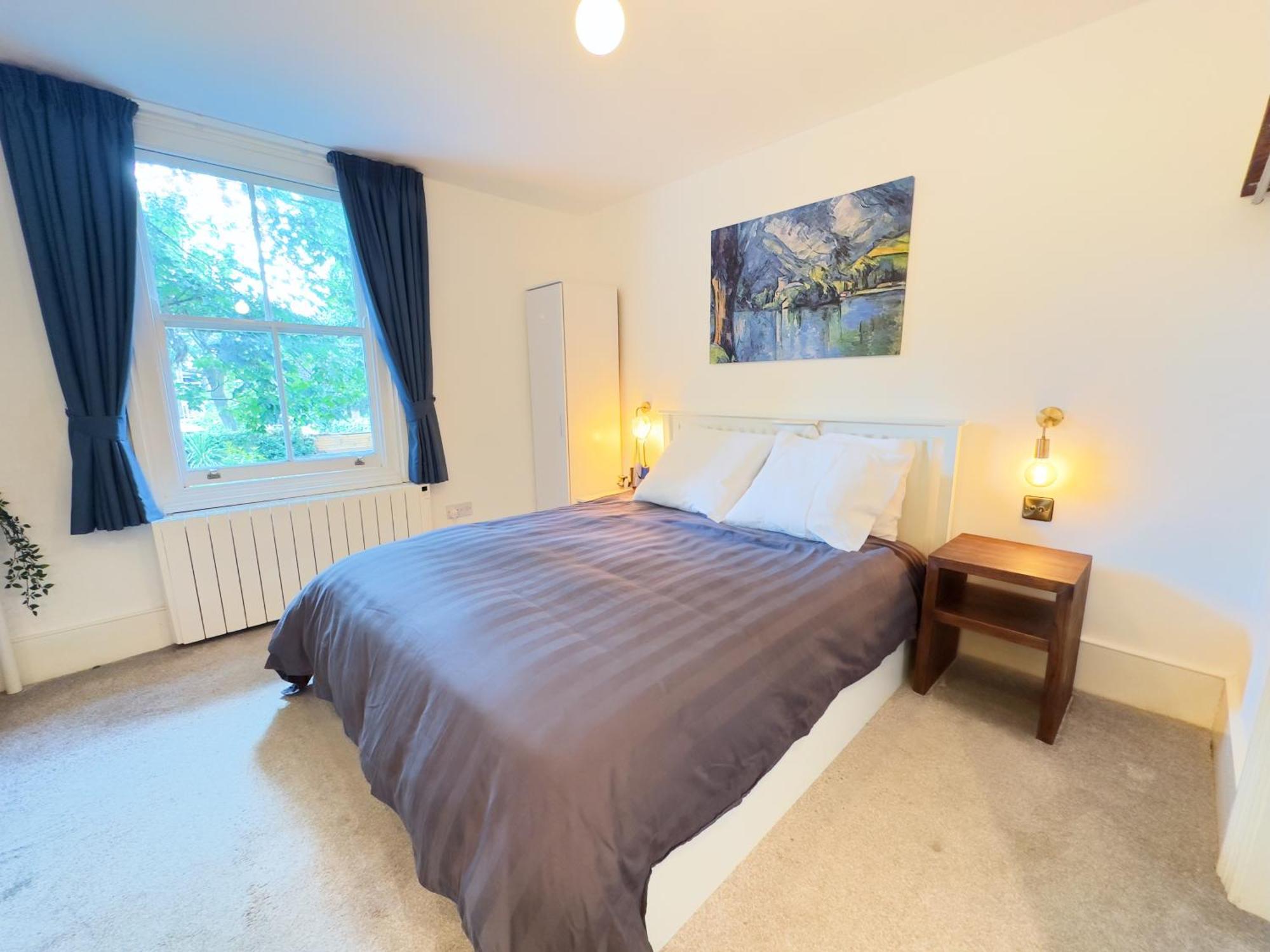 Apartment Boutique Style With Kitchen, Huge Shower, King Bed *